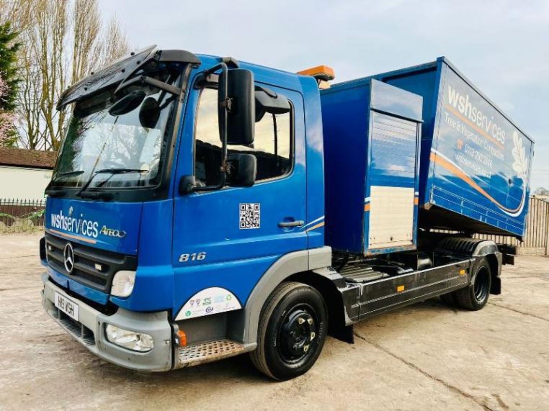 MERCEDES 816 4X2 TIPPER LORRY C/W WINCH & STORAGE LOCKERS  - Image 17 of 19