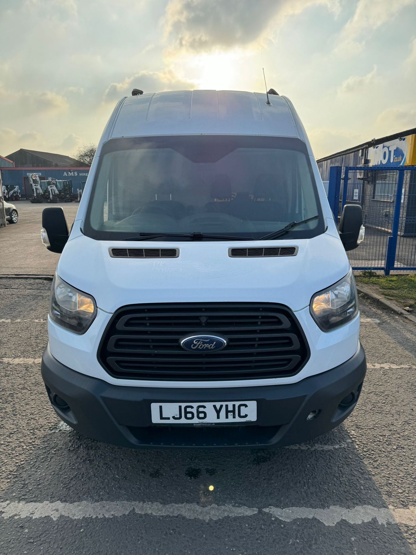 2016 66 FORD TRANSIT 350 L3 H3 PANEL VAN - 170K MILES - EURO 6 - AIR CON - Image 10 of 11