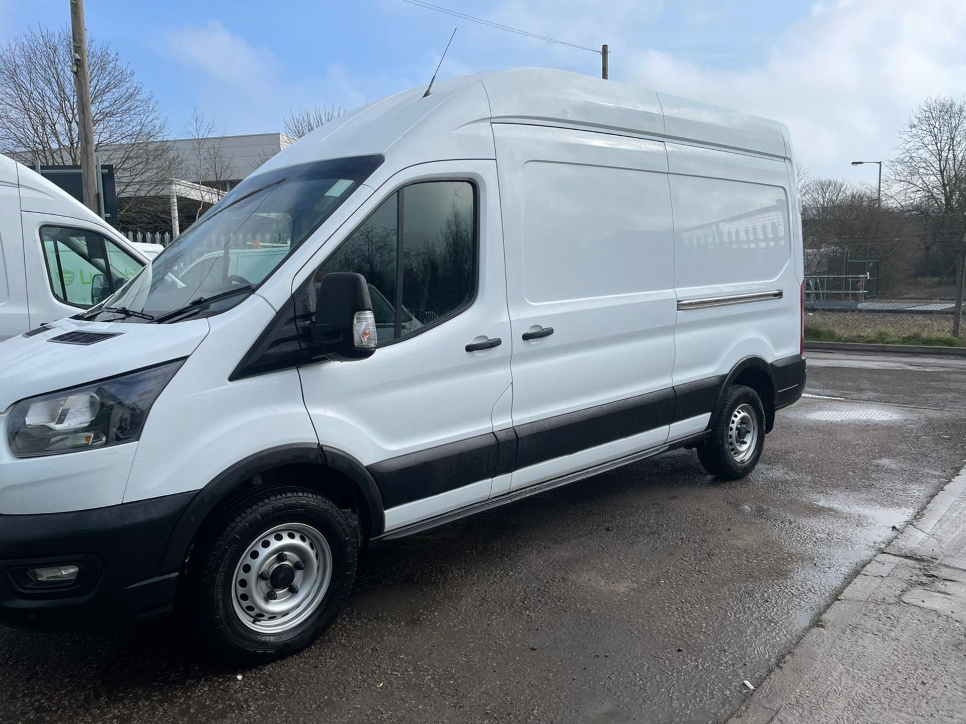 2021 70 FORD TRANSIT 350 PANEL VAN - LONG WHEELBASE HI ROOF - RWD - FACELIFT LIFT MODEL  - Image 4 of 8