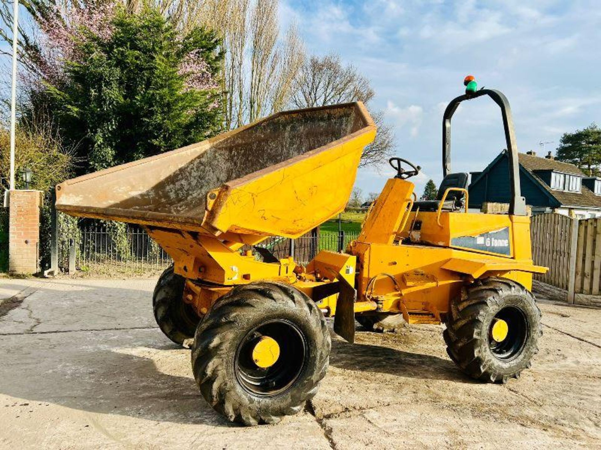 THWAITES 6 TON 4WD SWIVEL TIP DUMPER C/W PERKINS ENGINE   - Image 7 of 19