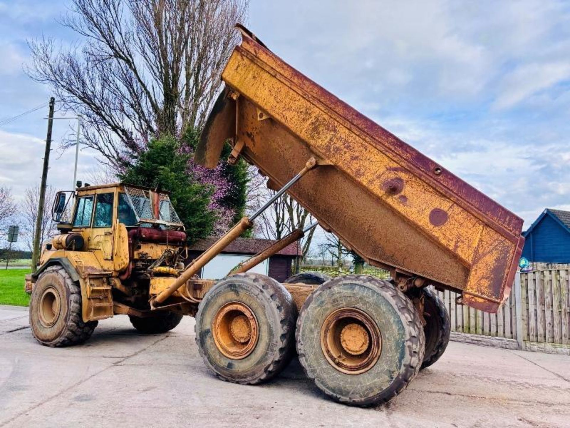 VOLVO A25C 6X6 ARTICULATED DUMP TRUCK - Image 16 of 18