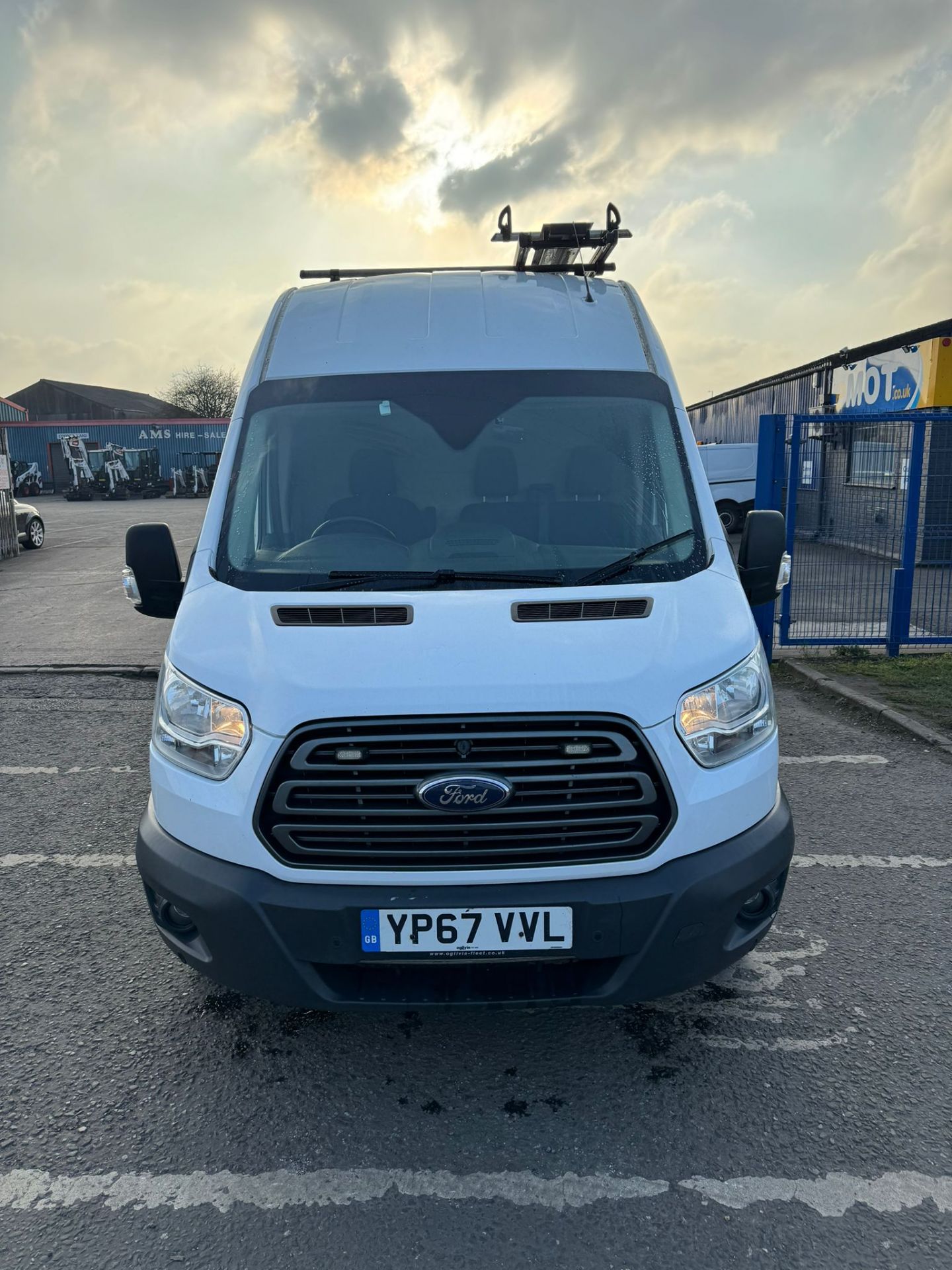 2017 67 FORD TRANSIT 350 PANEL VAN - 147K MILES - EURO 6 - ROOF RACK - TREND MODEL - Image 7 of 12