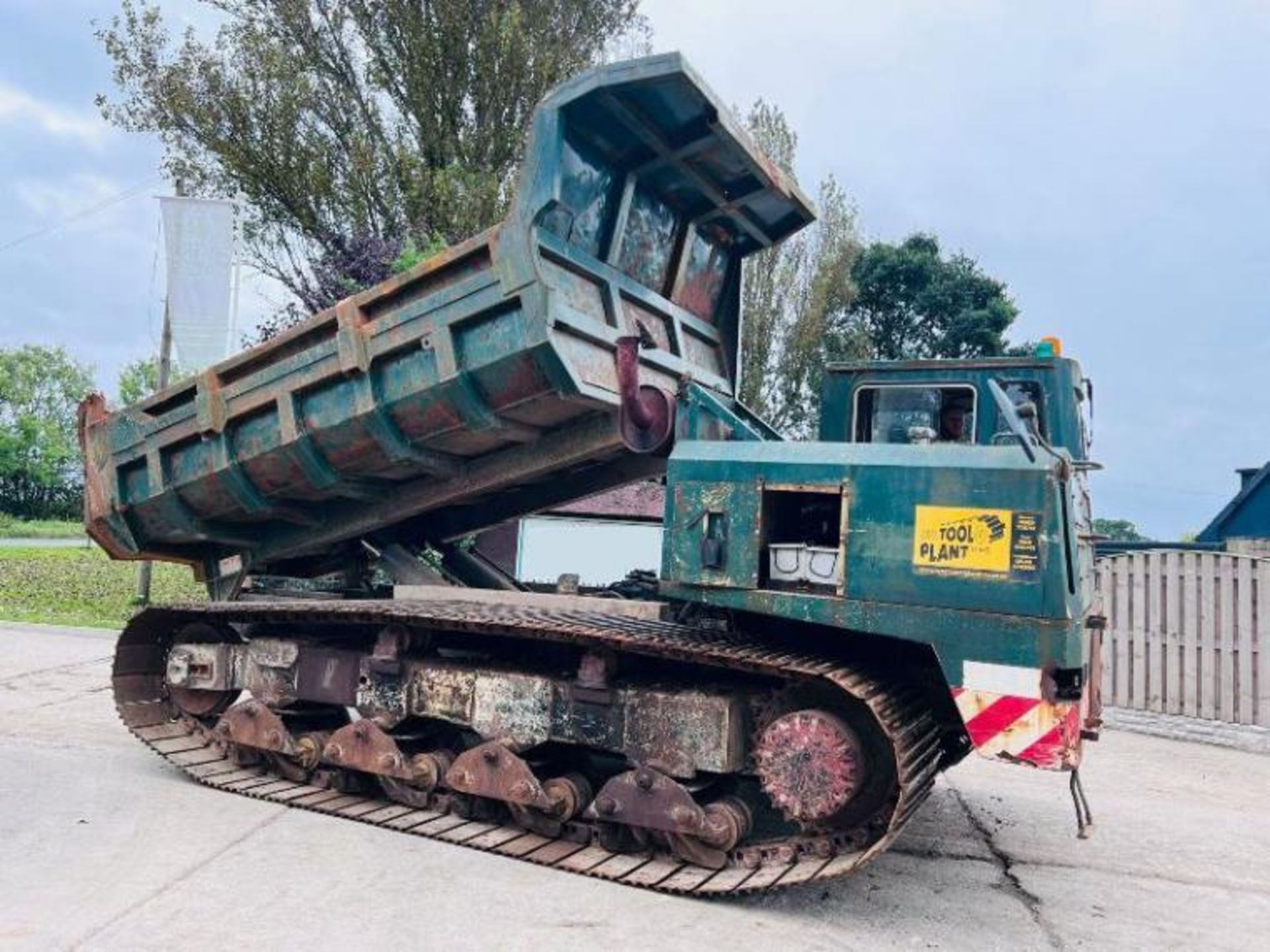 MOROOKA CG150 TRACKED DUMPER C/W RUBBER TRACKS & REVERSE CAMERA - RECENTLY SERVICED - Image 16 of 19