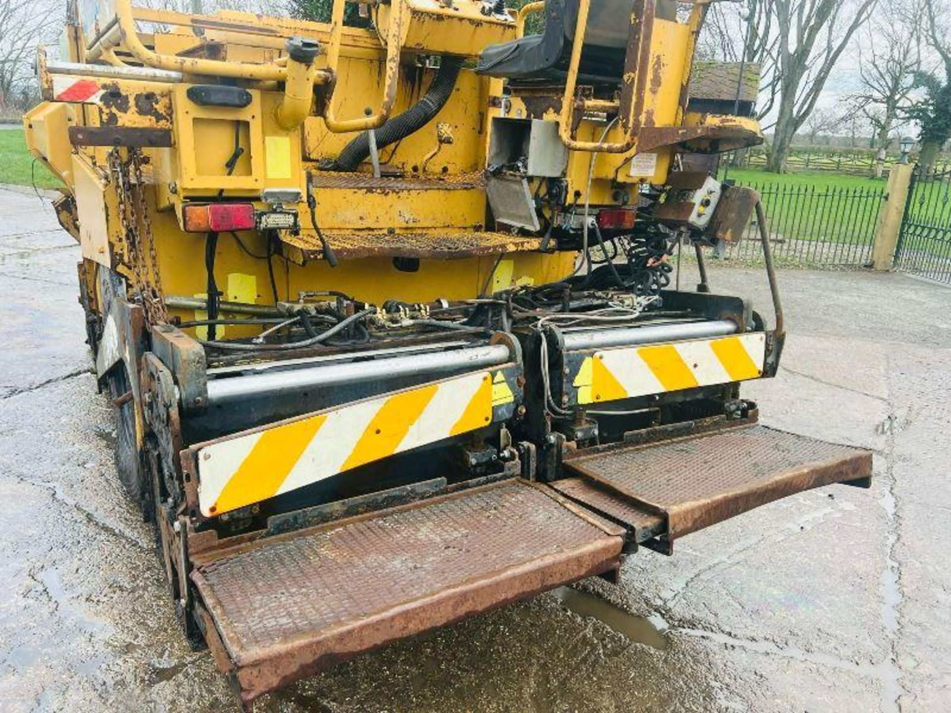 BITELLI BB632 TARMAC PAVER C/W DUAL CONTROL DRIVE - Image 3 of 11