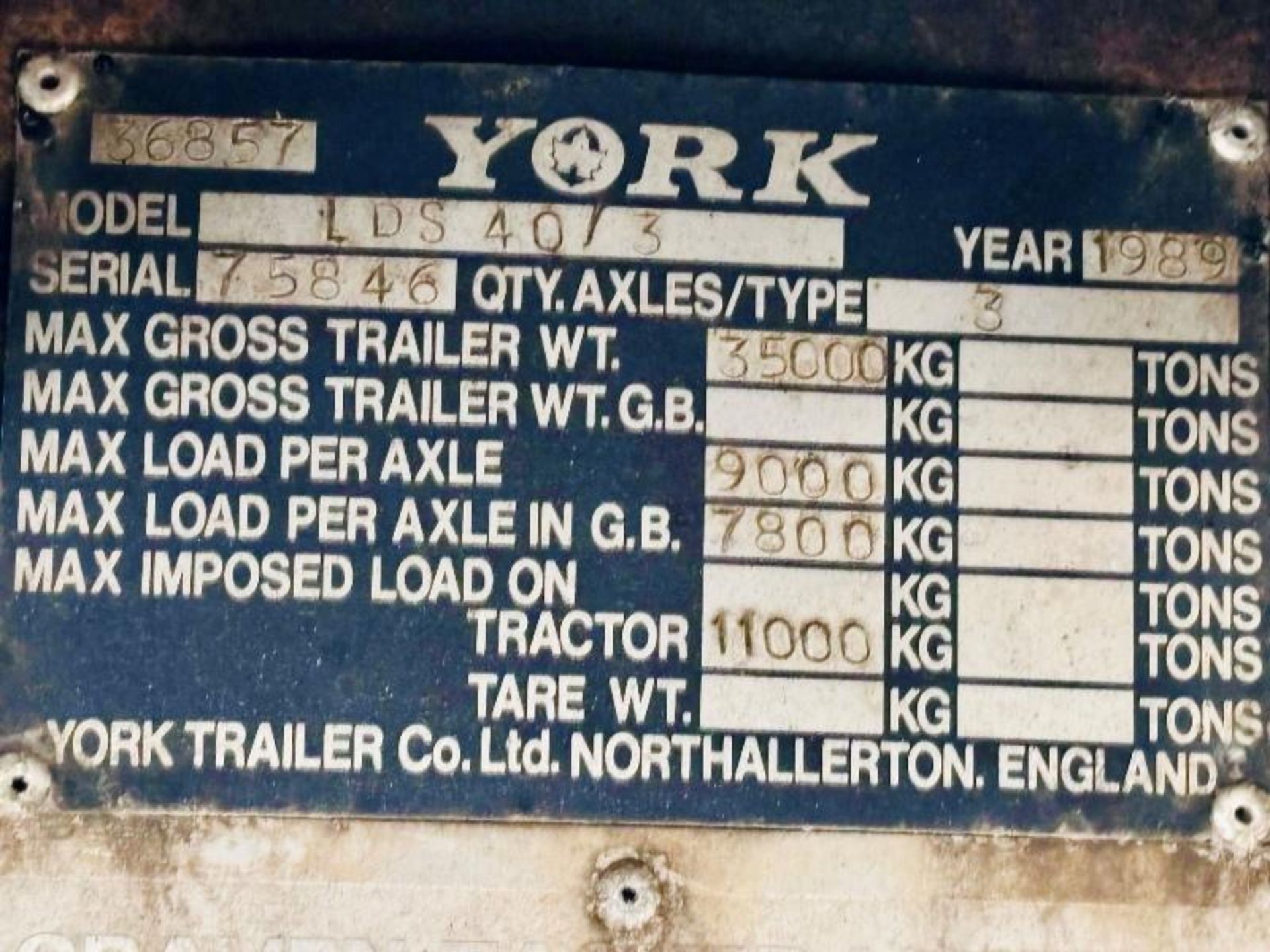 YORK LDS40/3 TRI-AXLE LOW LOADER TRAILER C/W SAF AXLES - Image 6 of 17