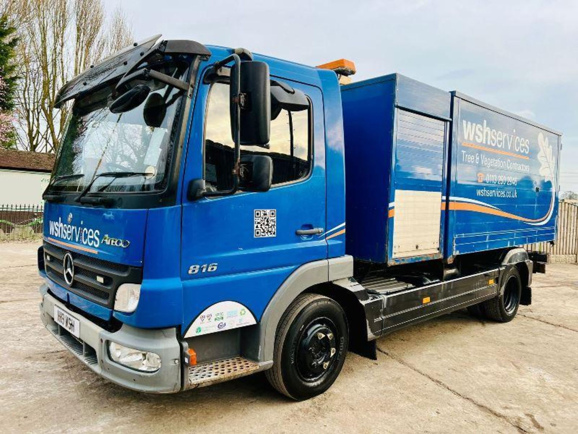 MERCEDES 816 4X2 TIPPER LORRY C/W WINCH & STORAGE LOCKERS  - Image 19 of 19