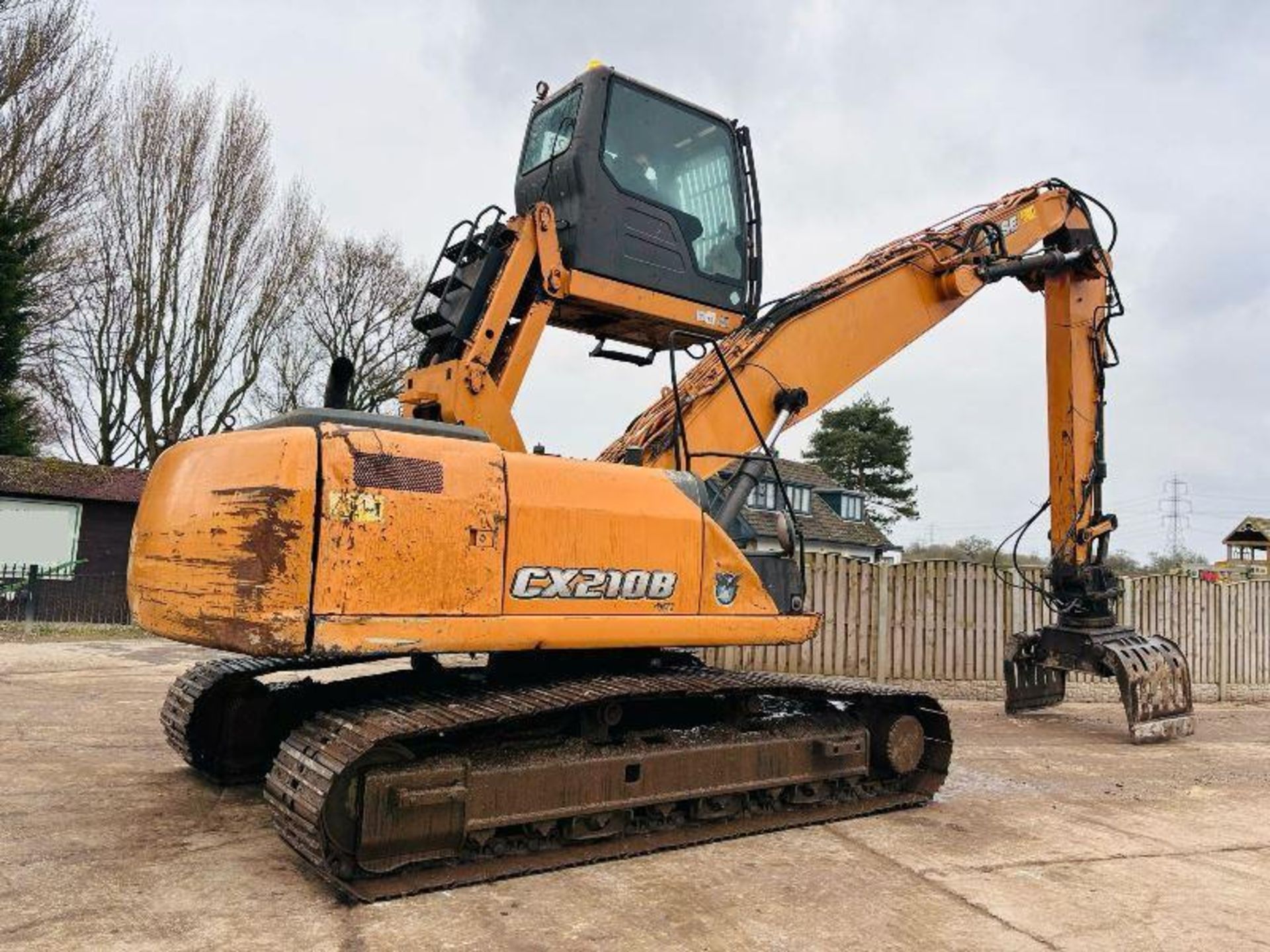 CASE CX210D HIGH RISE CABIN TRACKED EXCAVATOR *YEAR 2013* C/W SELECTOR GRAB - Image 7 of 18