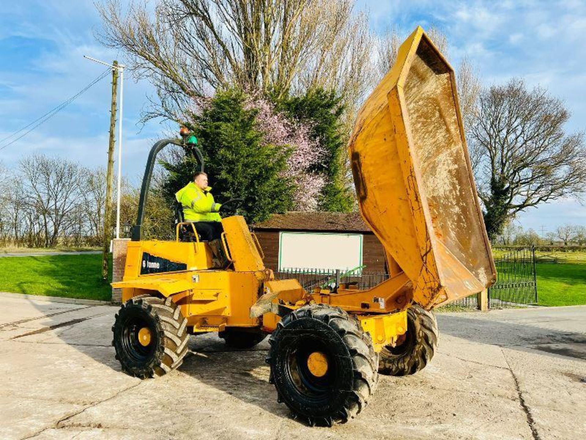 THWAITES 6 TON 4WD SWIVEL TIP DUMPER C/W PERKINS ENGINE   - Image 16 of 19