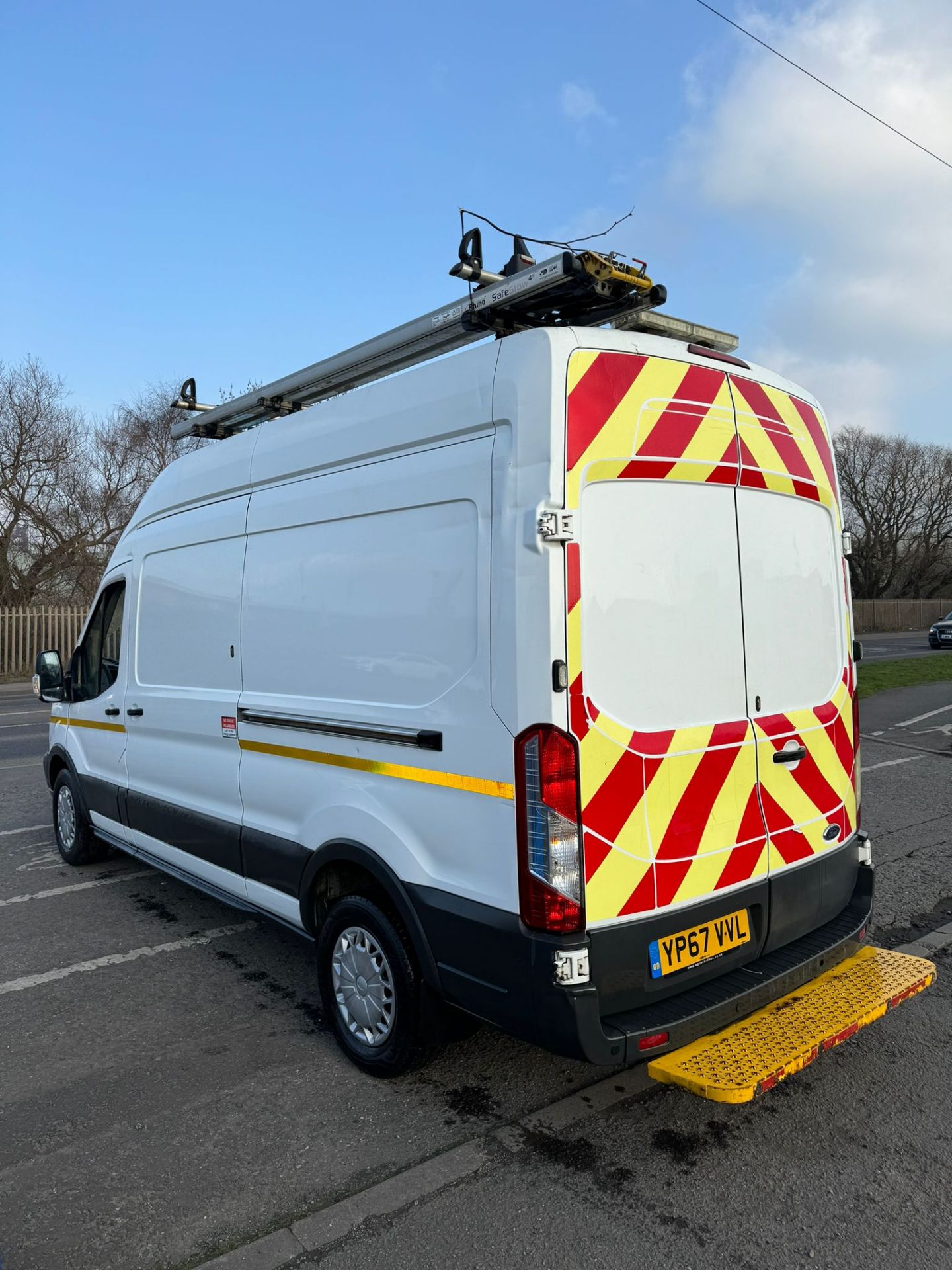 2017 67 FORD TRANSIT 350 PANEL VAN - 147K MILES - EURO 6 - ROOF RACK - TREND MODEL - Image 5 of 12