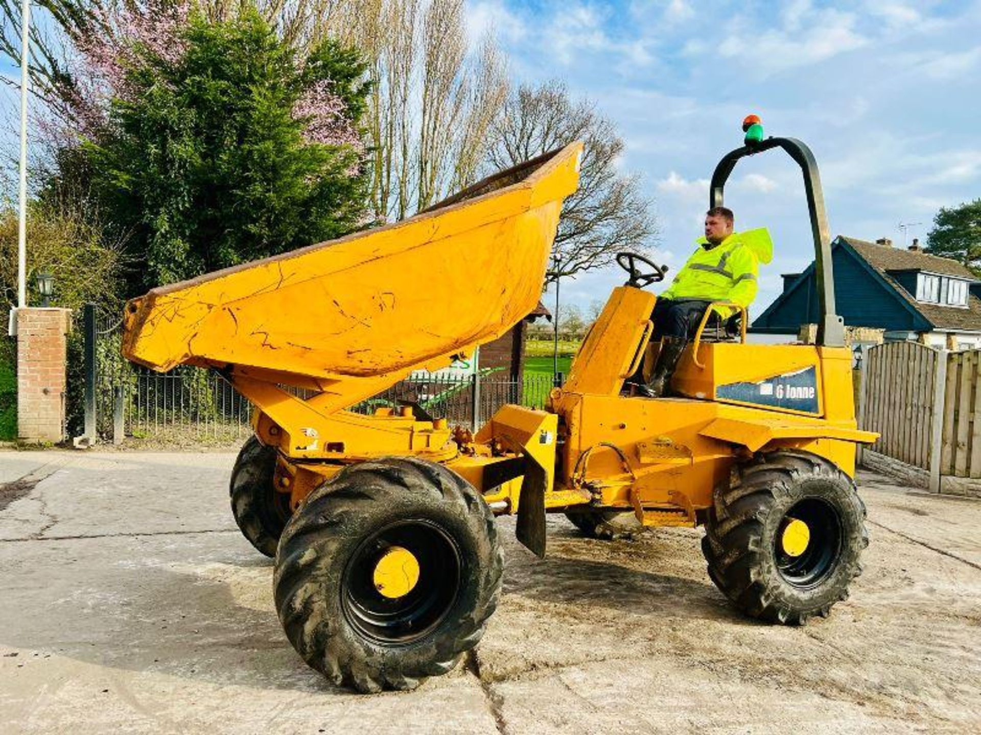 THWAITES 6 TON 4WD SWIVEL TIP DUMPER C/W PERKINS ENGINE   - Image 14 of 19