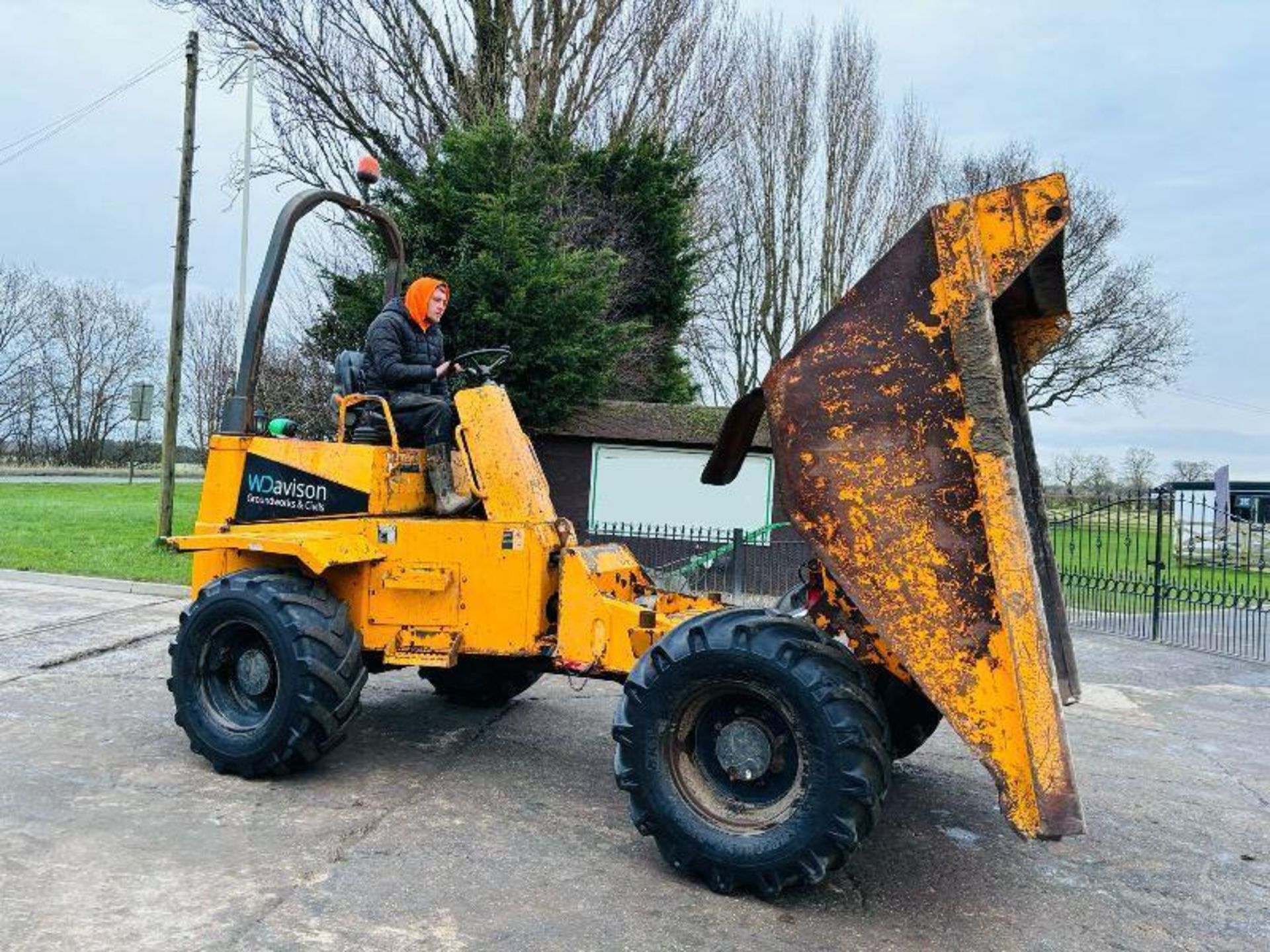 THWAITES 6 TON 4WD DUMPER C/W ROLE BAR - Image 14 of 16