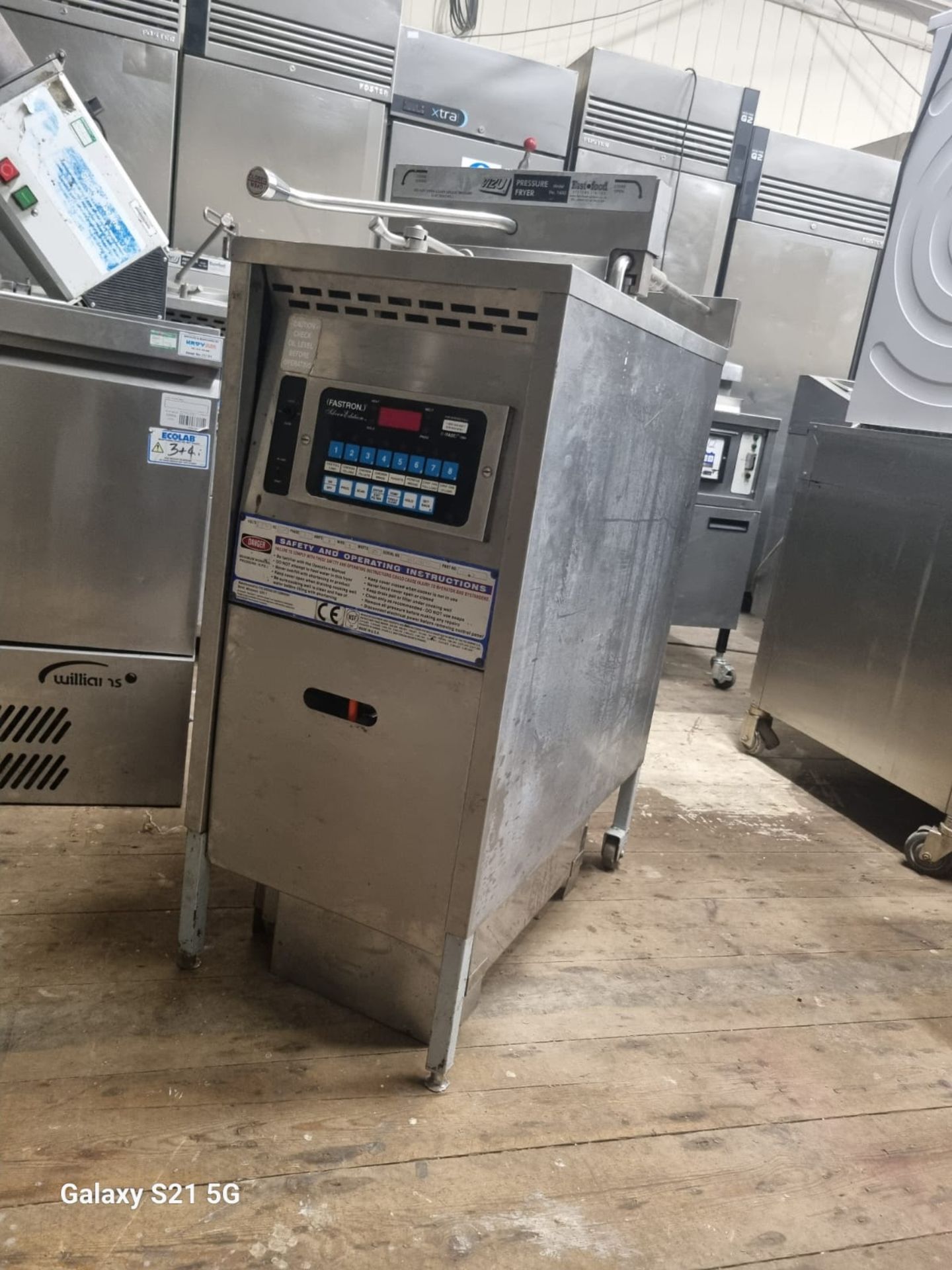 VIZU PRESSURE FRYER ELECTRIC - SINGLE OR 3 PHASE - FULLY RECONDITIONED  - Bild 8 aus 8