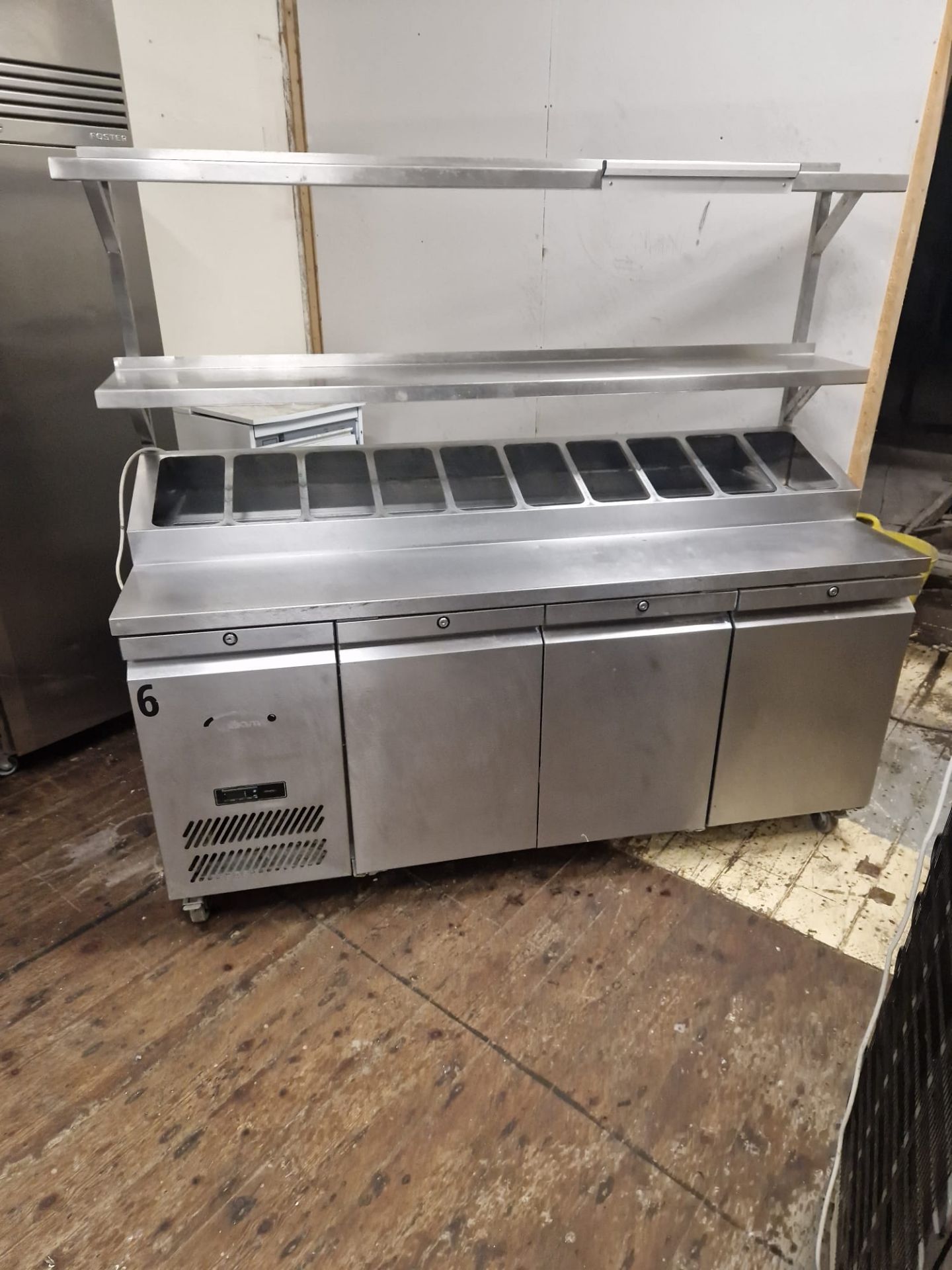 WILLIAMS 3 DOOR PIZZA PERP FRIDGE WITH SHELF -  SALAD BAR - FULLY WORKING AND SERVICED - Image 5 of 6