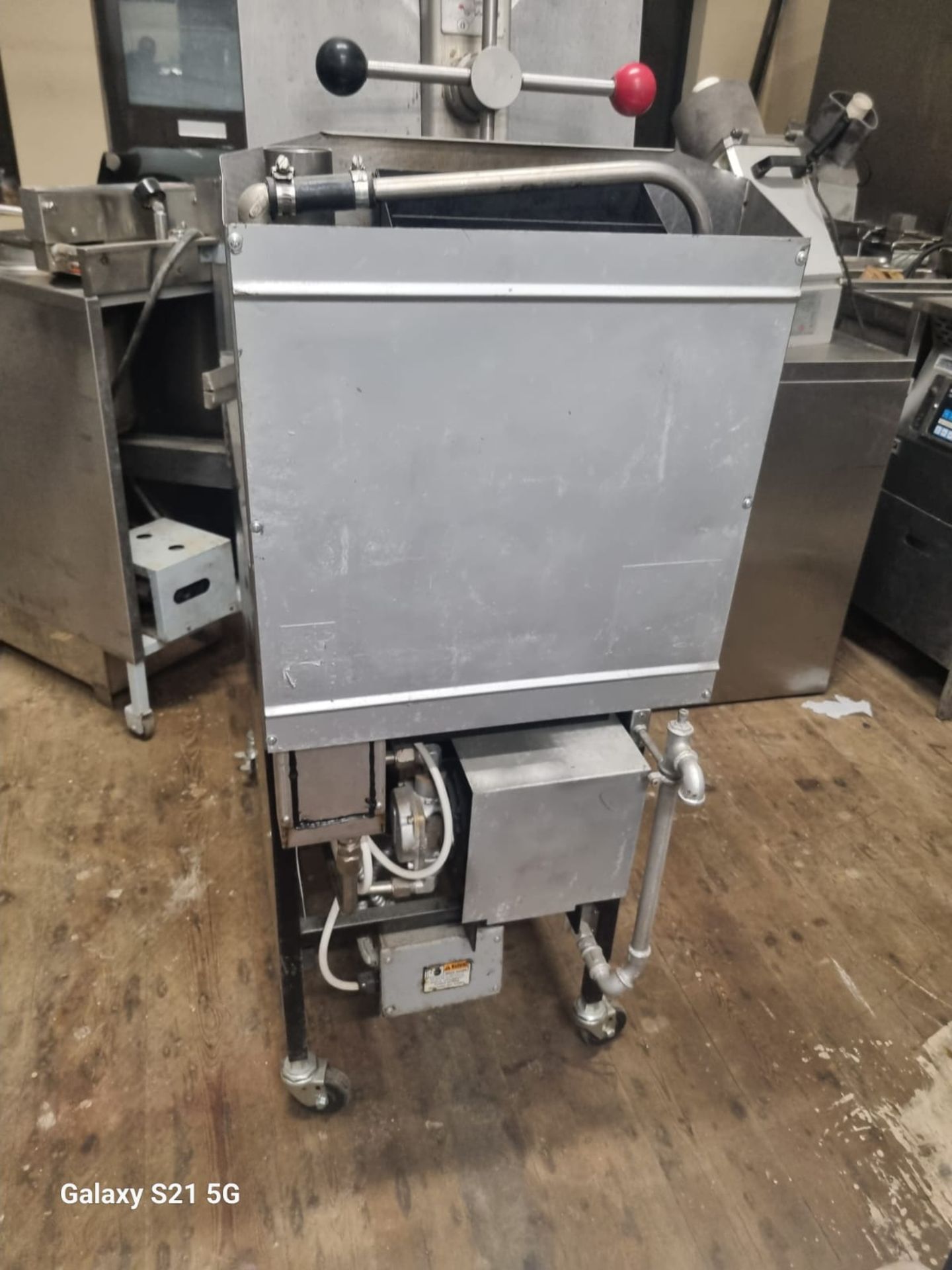 HENNY PENNY PRESSURE GAS FRYER - FASTRON COMPUTER - HAS BEEN FULLY REFURBISHED - Image 4 of 8