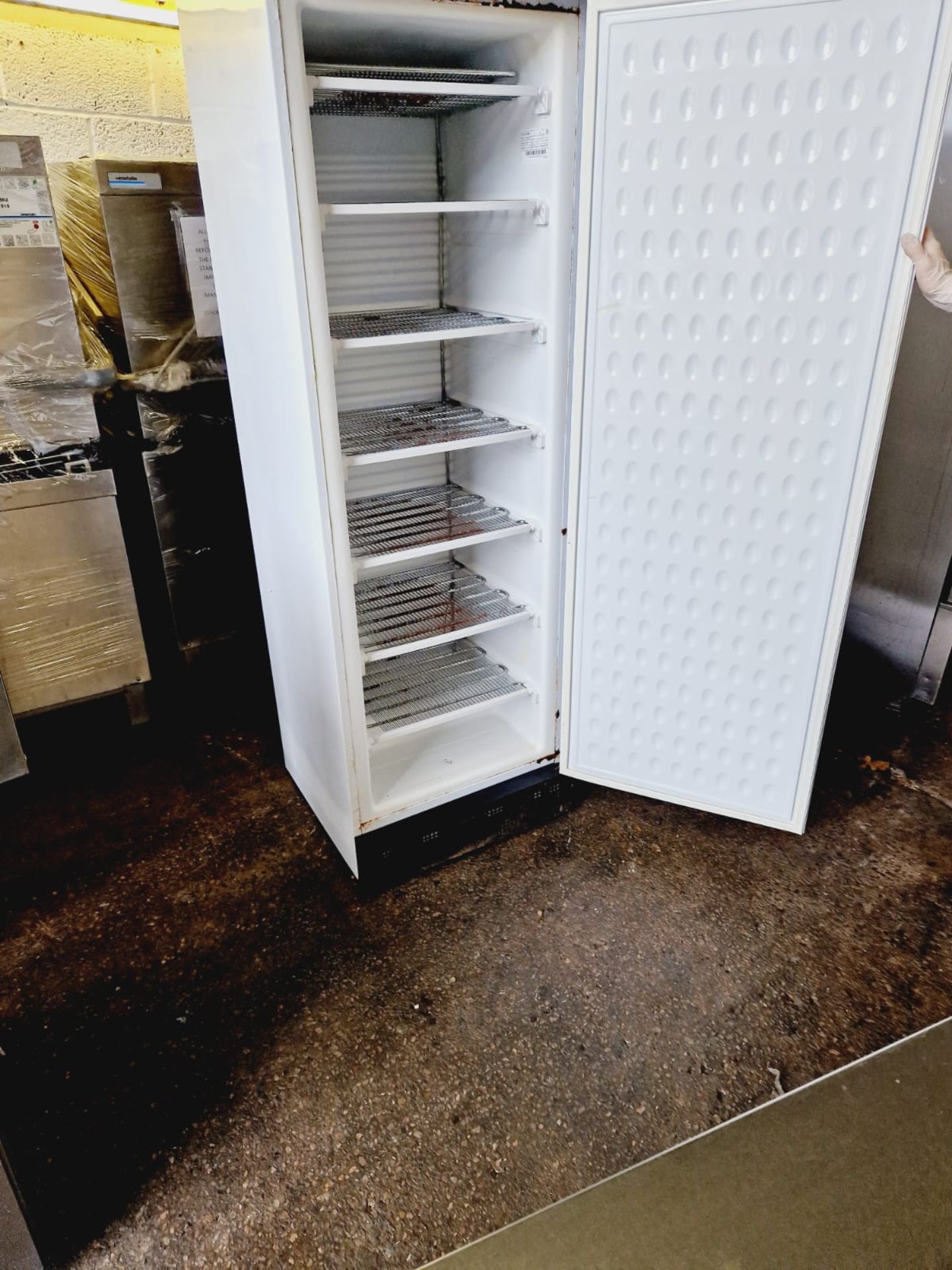 TEFCOLD 1380 UPRIGHT FREEZER - Image 3 of 3