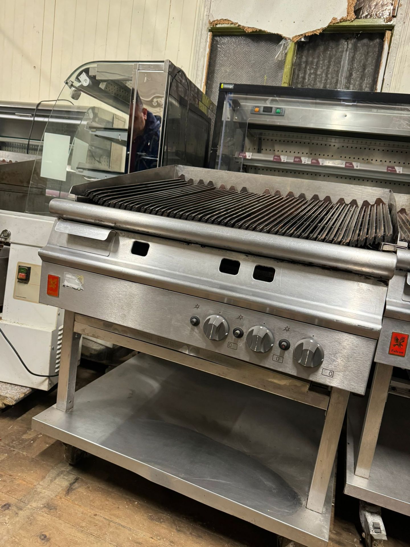 FALCON 900MM W CHARGRILL BROILER - FULLY WORKING CONDITION - NATURAL  GAS