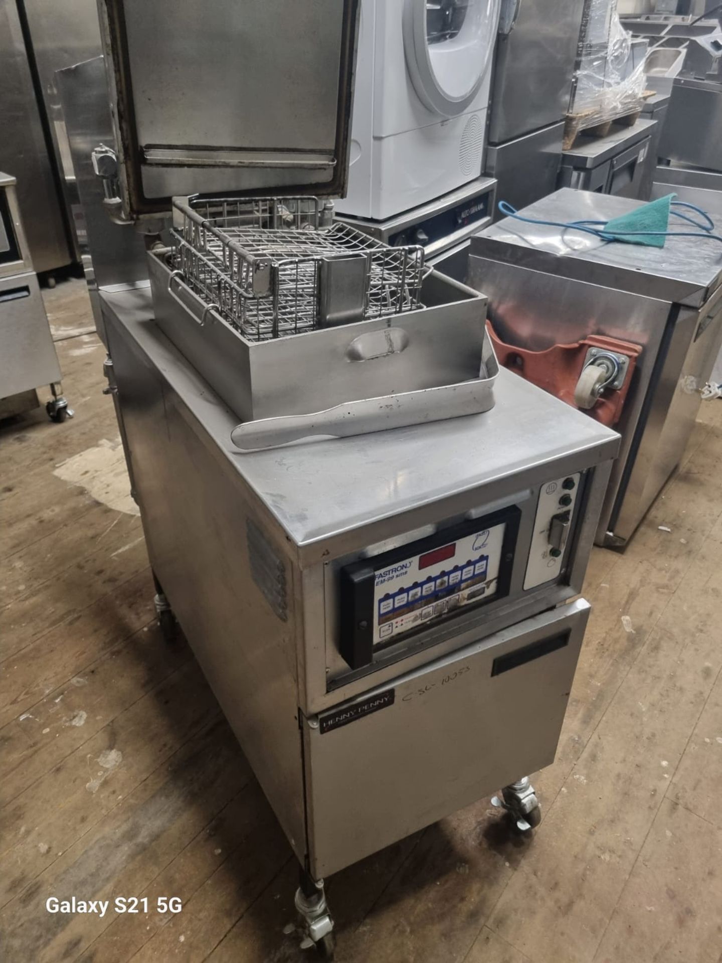 HENNY PENNY PRESSURE GAS FRYER - FASTRON COMPUTER - HAS BEEN FULLY REFURBISHED - Bild 5 aus 8