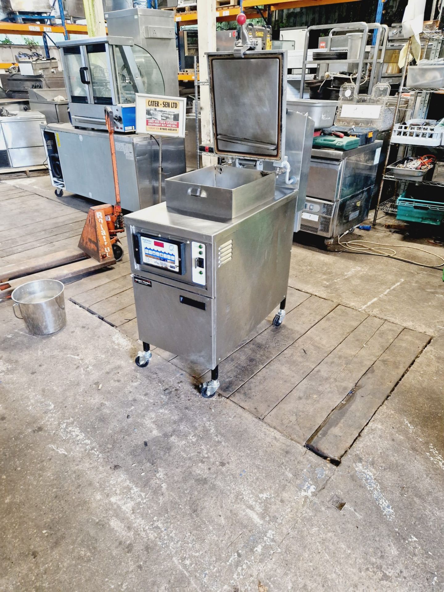 HENNY PENNY FASTRON PRESSURE FRYER - FRIED CHICKEN MACHINE - FULLY REFURBISHED AND FULLY WORKING - Bild 2 aus 3