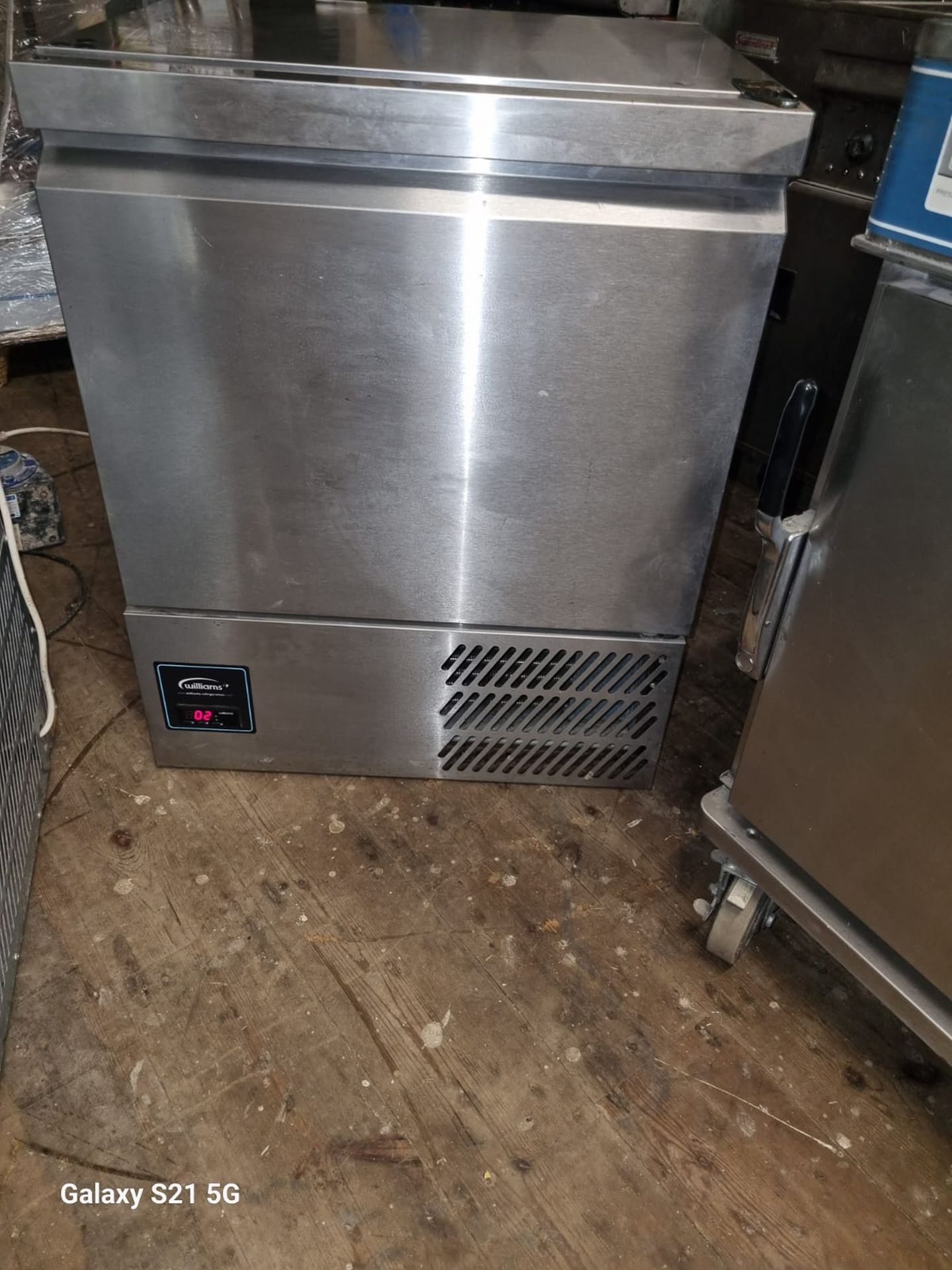 WILLIAMS H5UC HC R2 UNDER COUNTER SINGLE DOOR FRIDGE - FULLY WORKING - Image 3 of 6