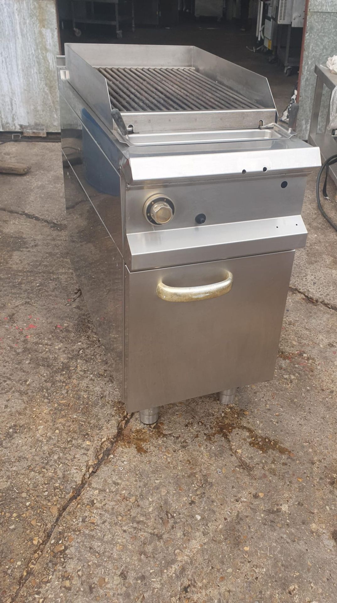 CHARGRILL 450 MM WIDE - FULLY WORKING - NATURAL GAS