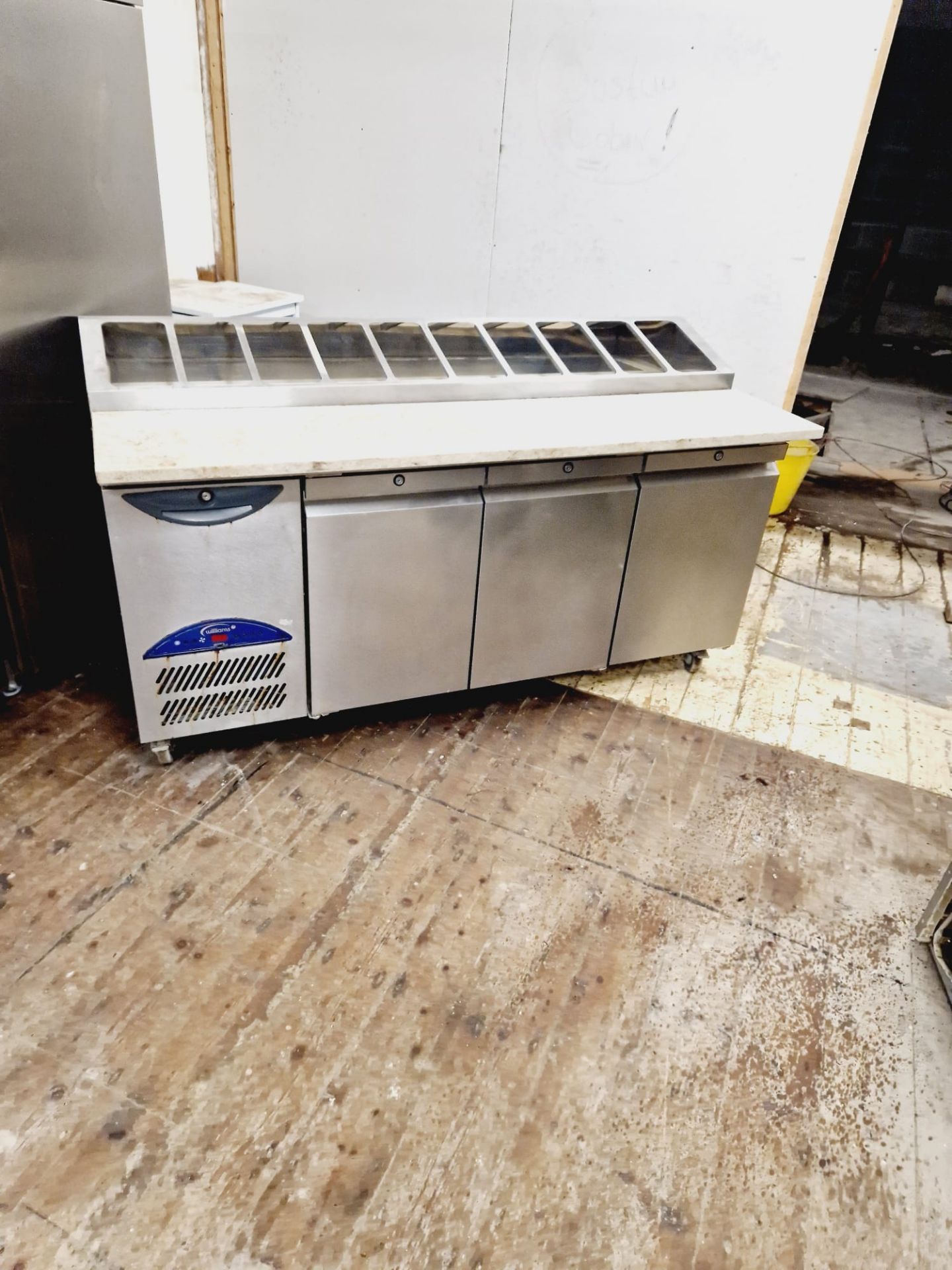 WILLIAMS PIZZA PERP FRIDGE WITH GRANITE WORK TOP - 3 DOOR PIZZA TOPPING  FRIDGE - FULLY WORKING AND 