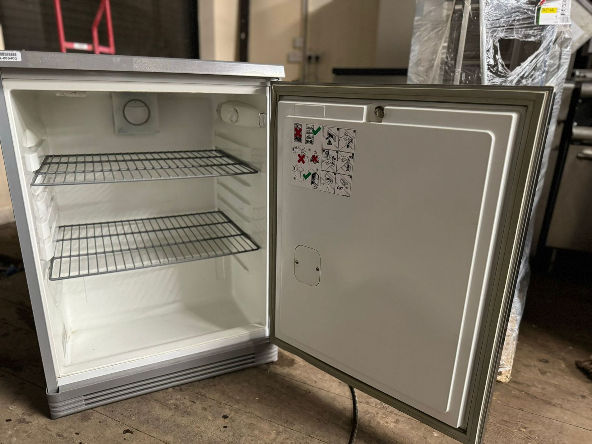 ELECTROLUX UNDER COUNTER FRIDGE - FULLY WORKING CONDITION - Image 8 of 8