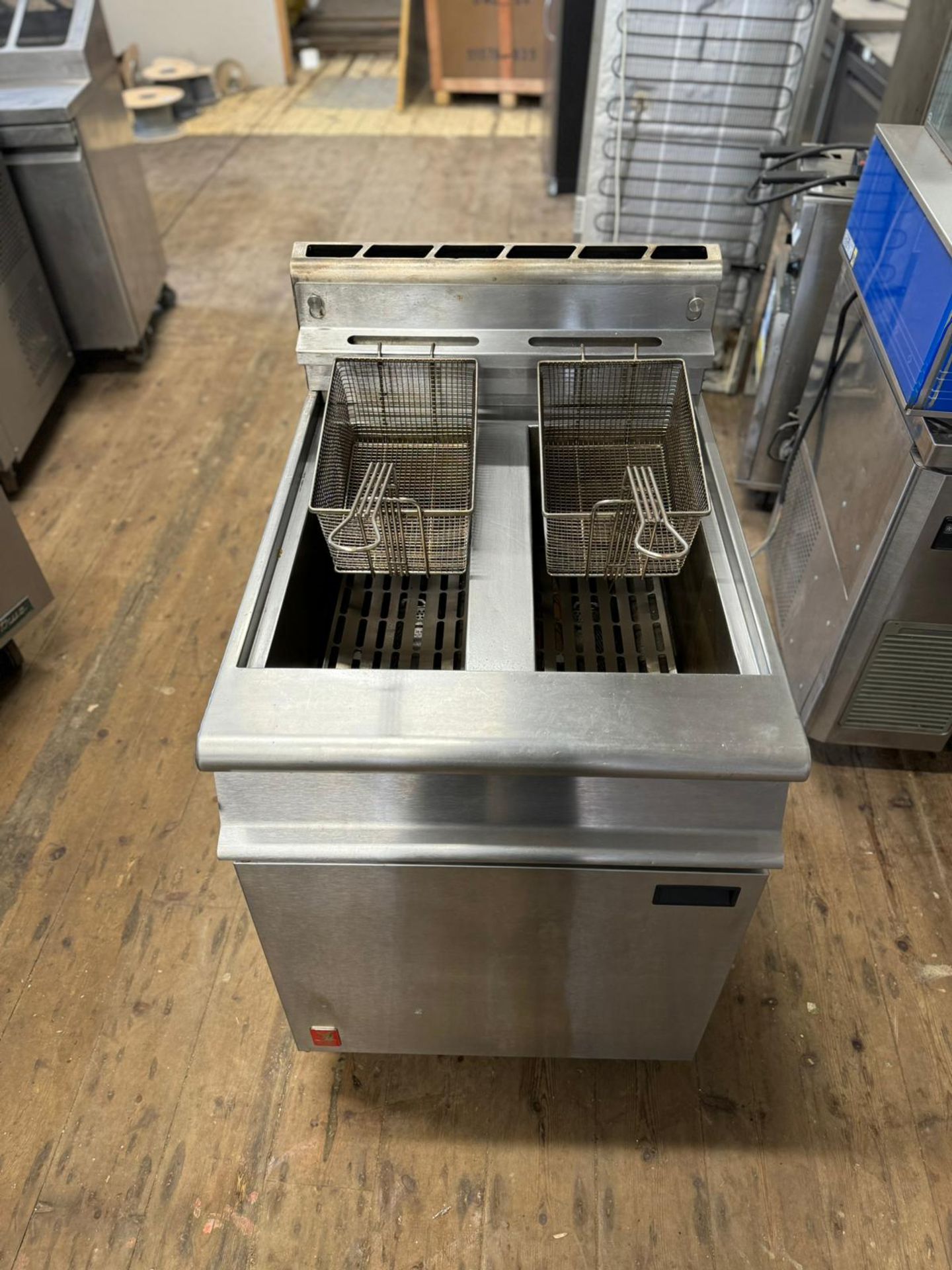 FALCON DOUBLE TANK DOUBLE BASKET GAS FRYER - FULLY WORKING   - Image 3 of 6