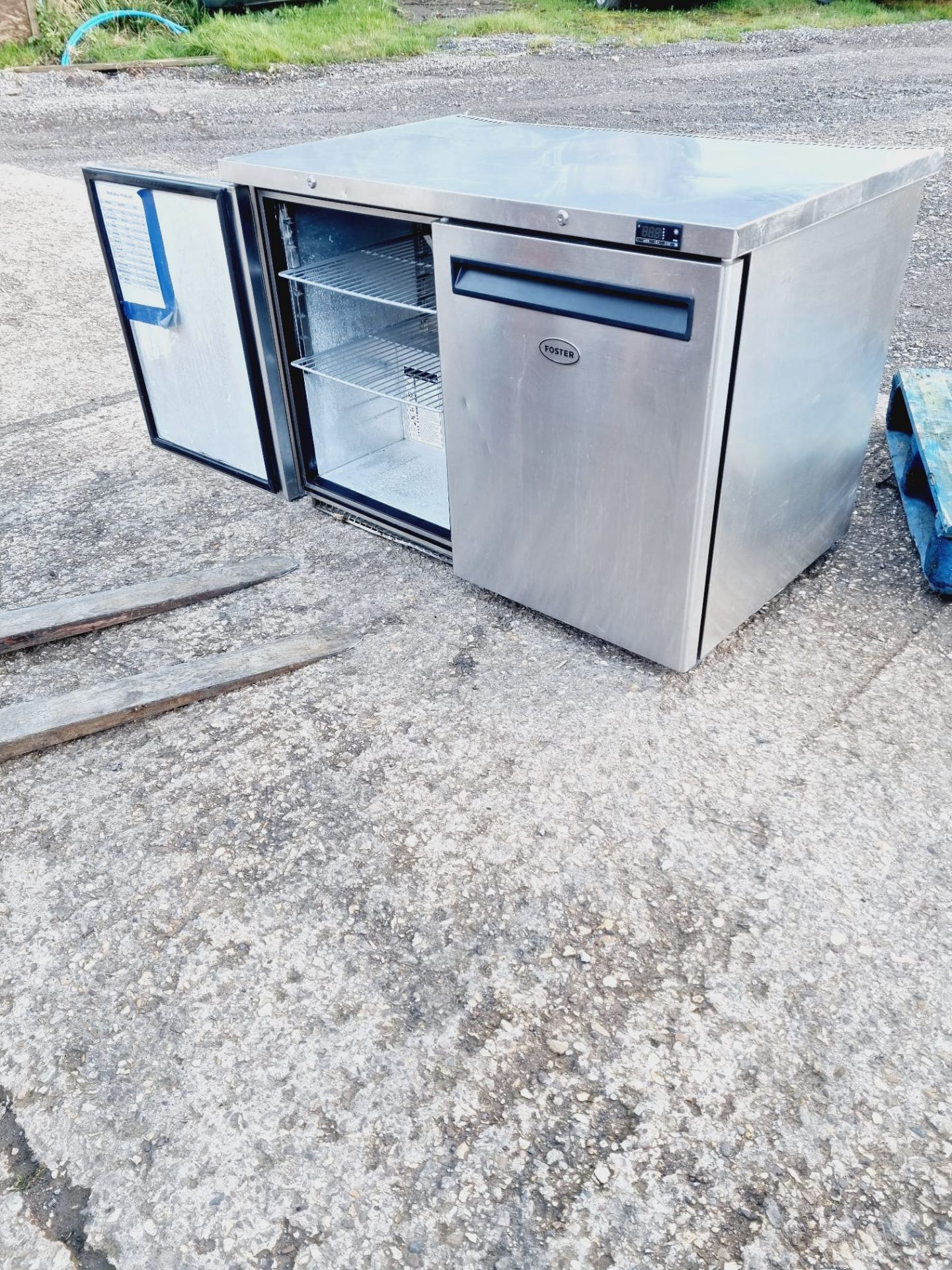FOSTER HR360 DOUBLE DOOR FRIDGE - YEAR 2022 - 1200 MM W AND 700 D - ALMOST NEW CONDITION  - Image 2 of 6