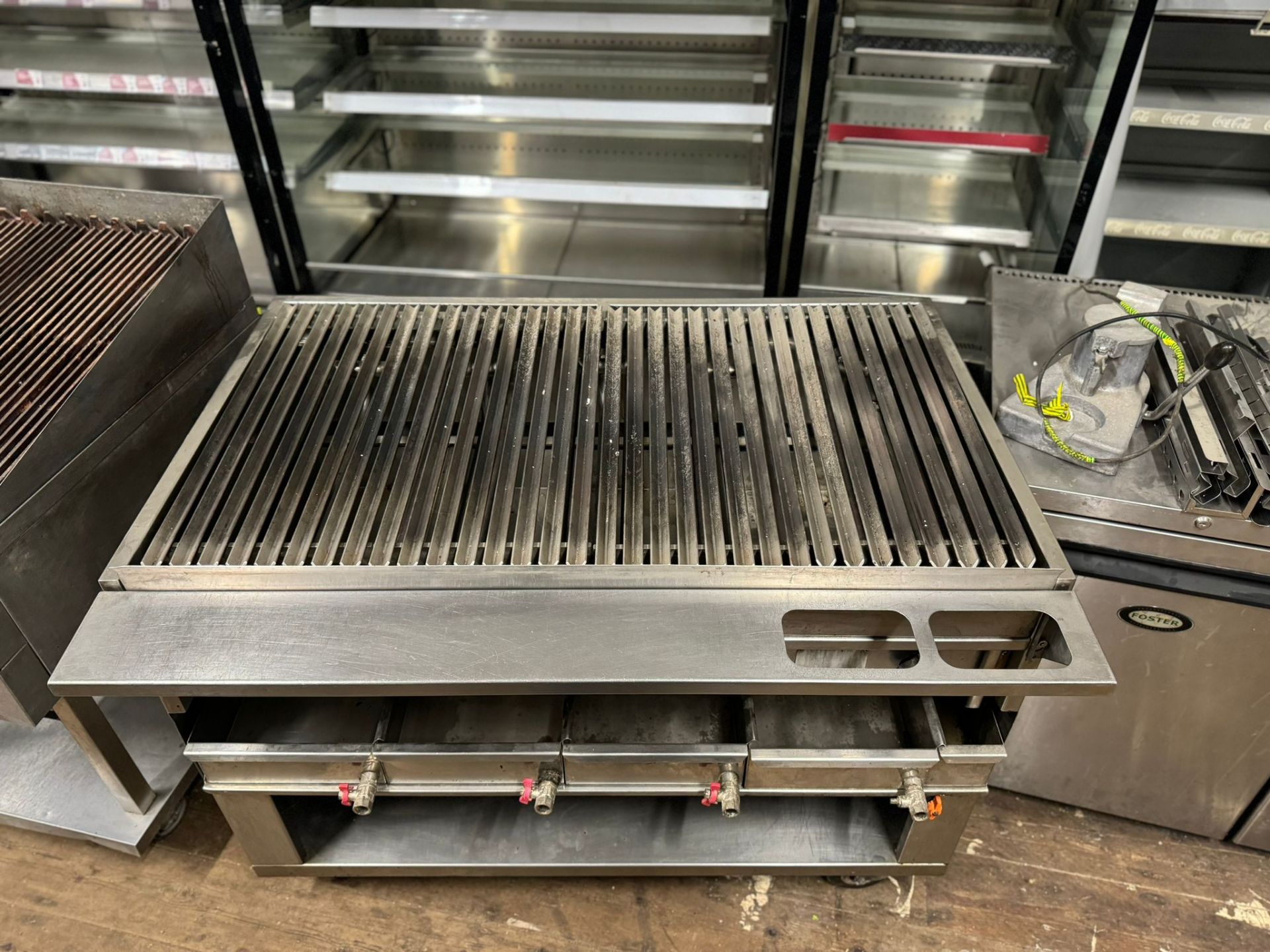 KSF CHARGRILL WITH WATER TRAY UNDER - 120 CM W - 5 BURNER NATURAL GAS BROILER  - Image 4 of 6