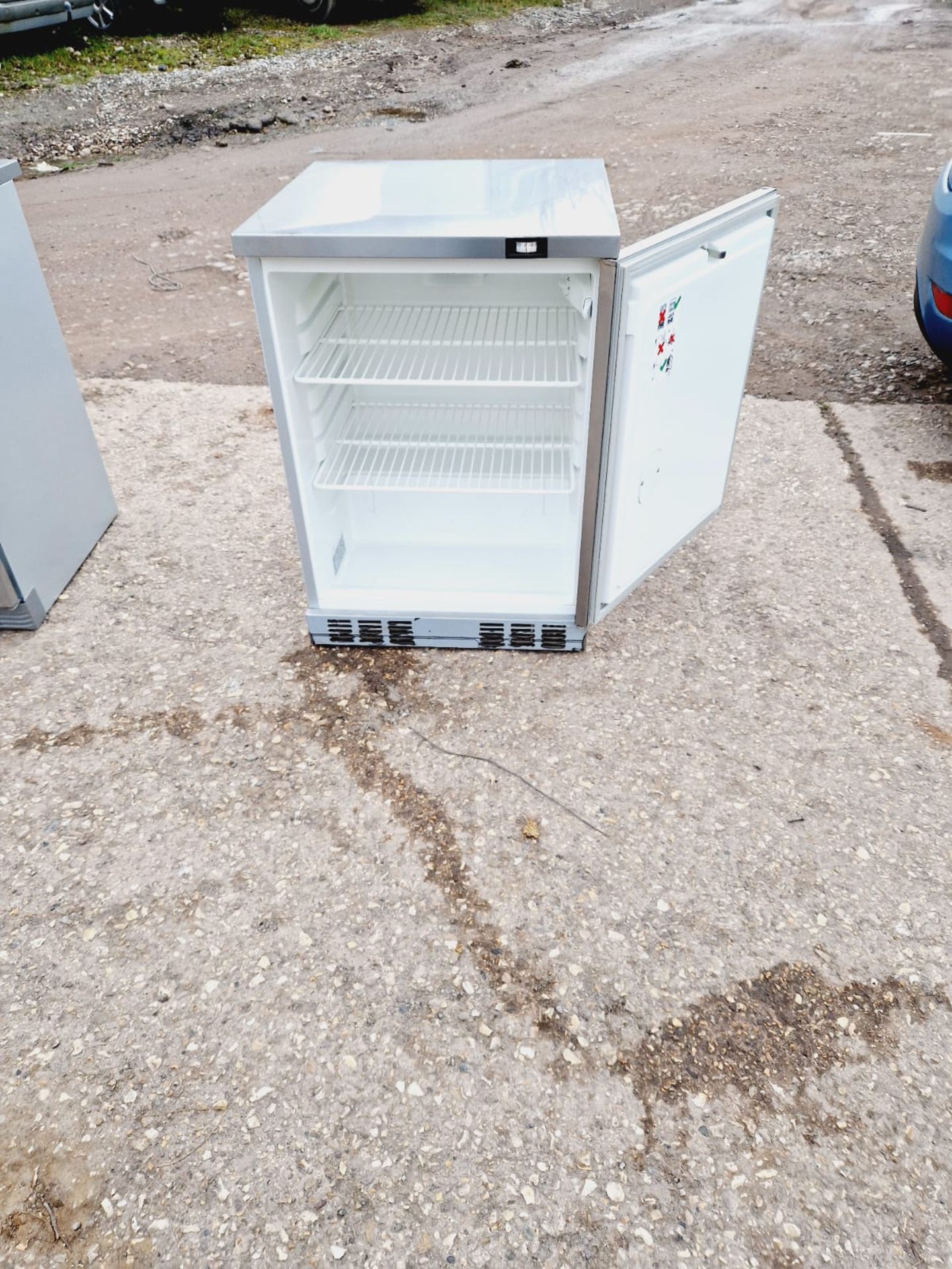 ELECTROLEX UNDER COUNTER SINGLE DOOR FRIDGE - FULLY WORKING - Image 2 of 3