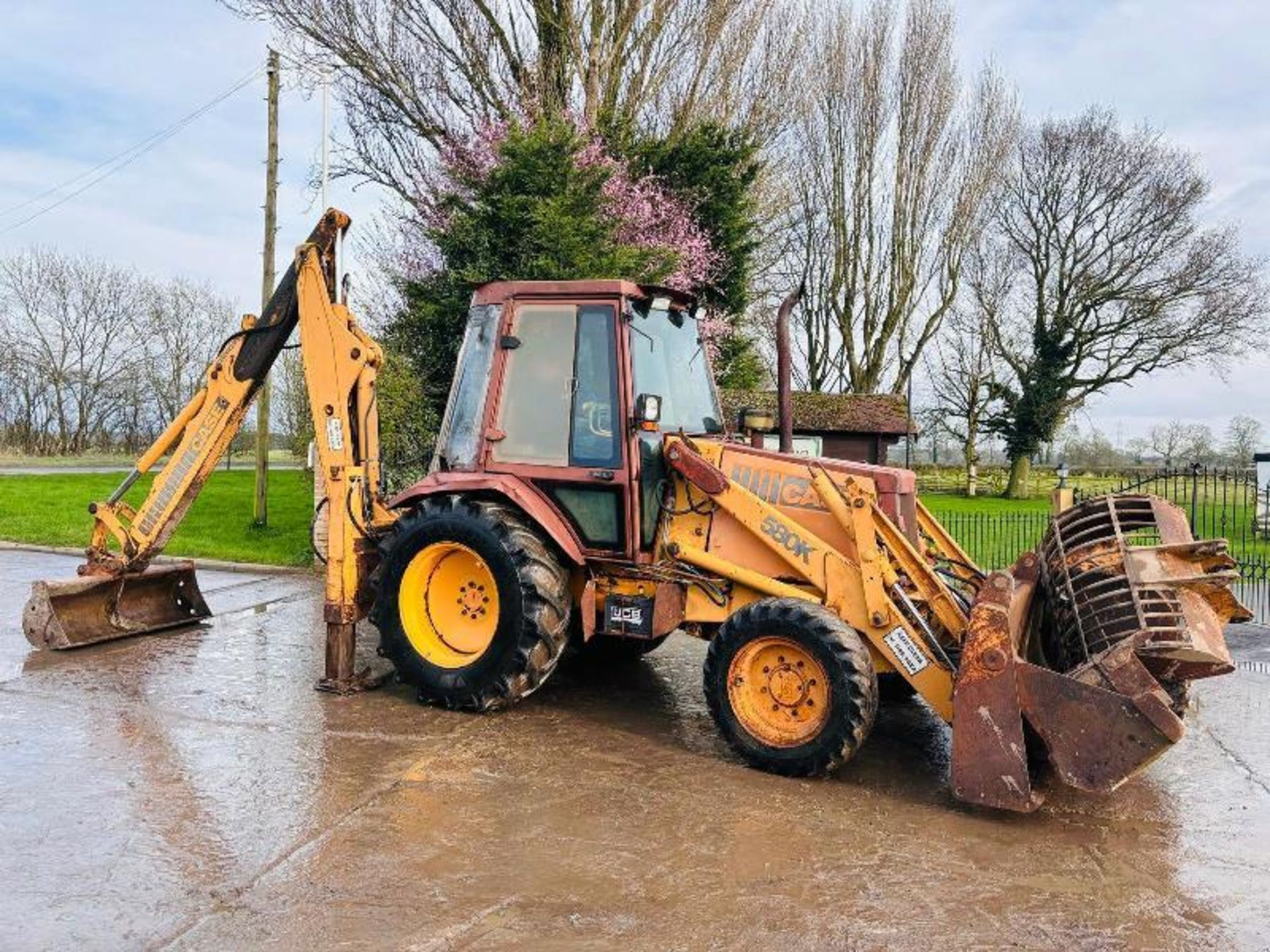 CASE 580K 4WD BACKHOE DIGGER C/W EXTENDING DIG  - Image 10 of 20