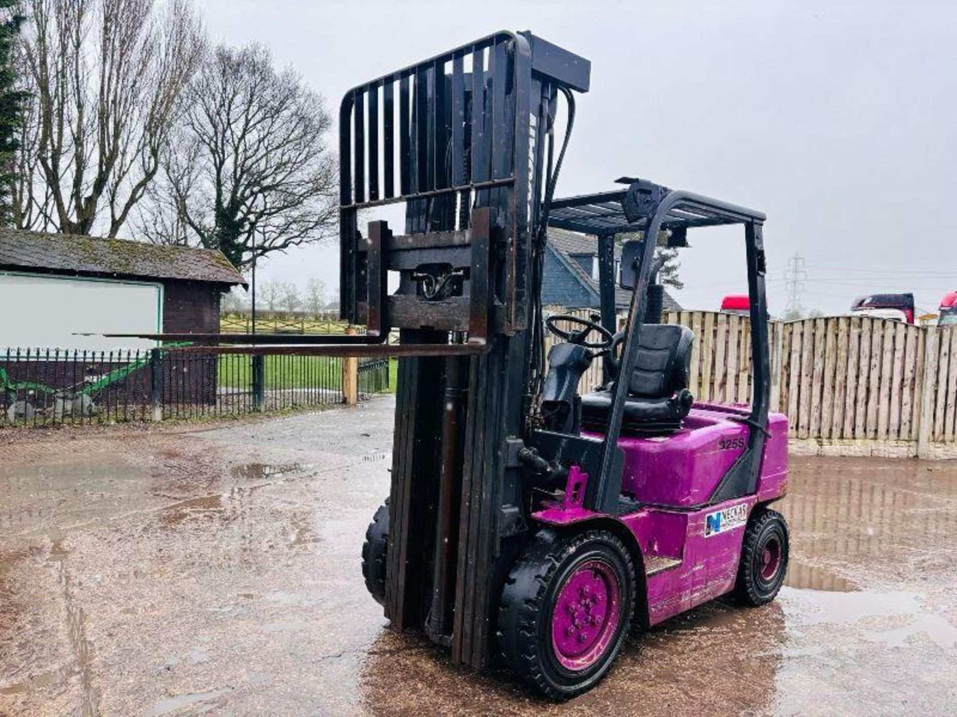 DOOSAN D25S-3 DIESEL FORKLIFT C/W 3 STAGE MAST. - Image 12 of 15