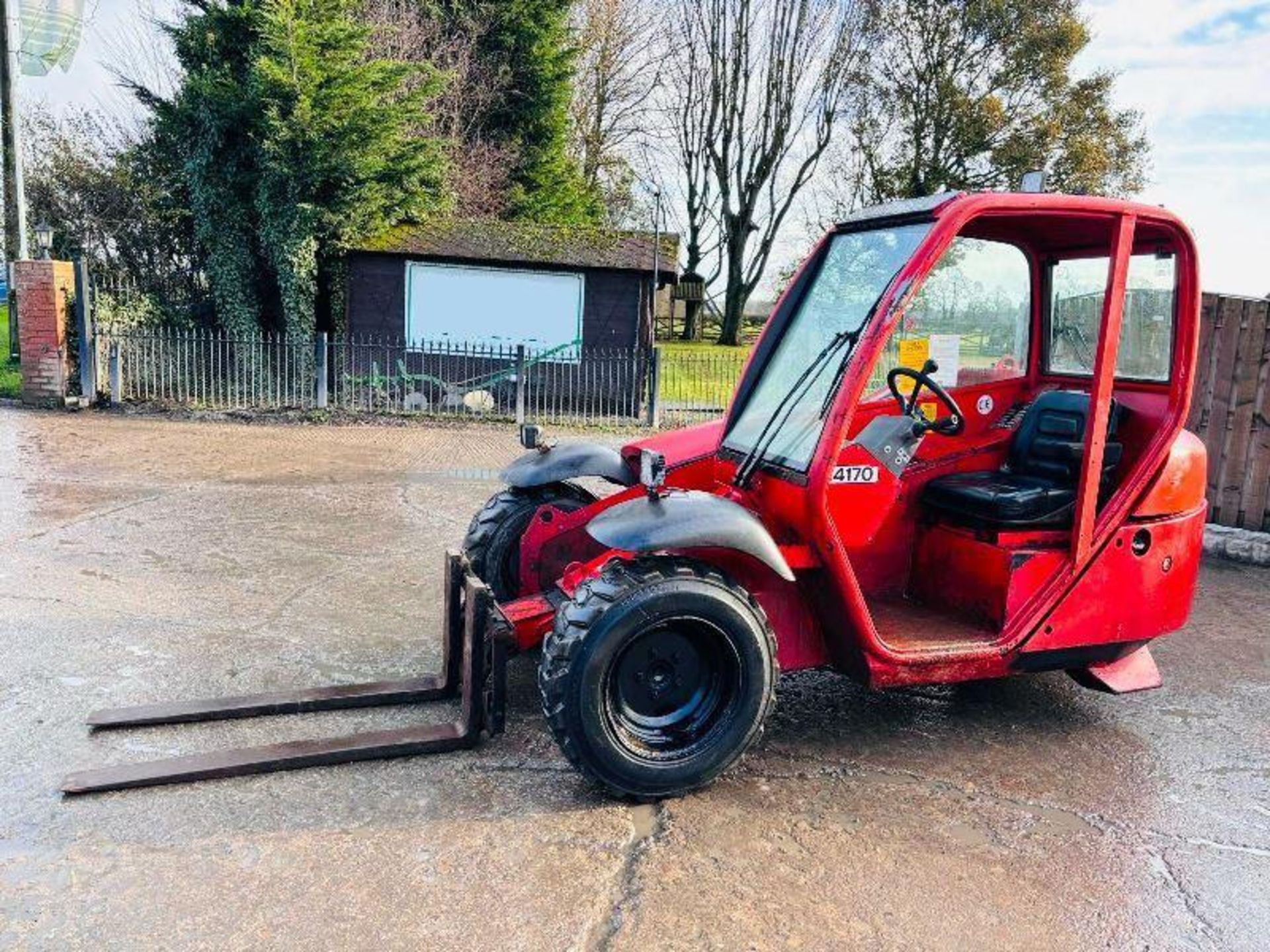 MANITOU SLT415E TELEHANDLER C/W PALLET TINES