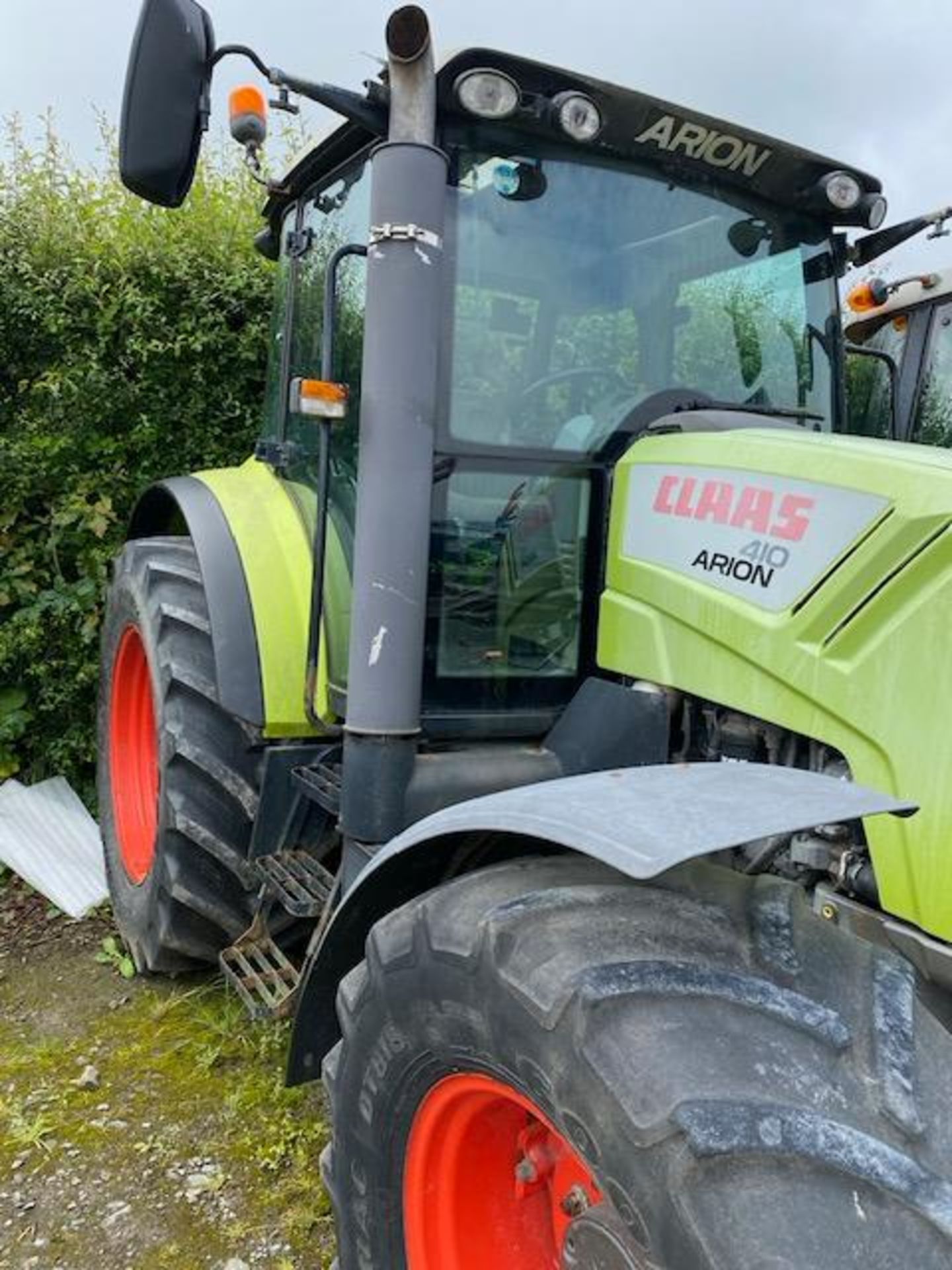 2010 CLAAS ARION 410 TRACTOR - LOW GENUINE HOURS - Image 10 of 16