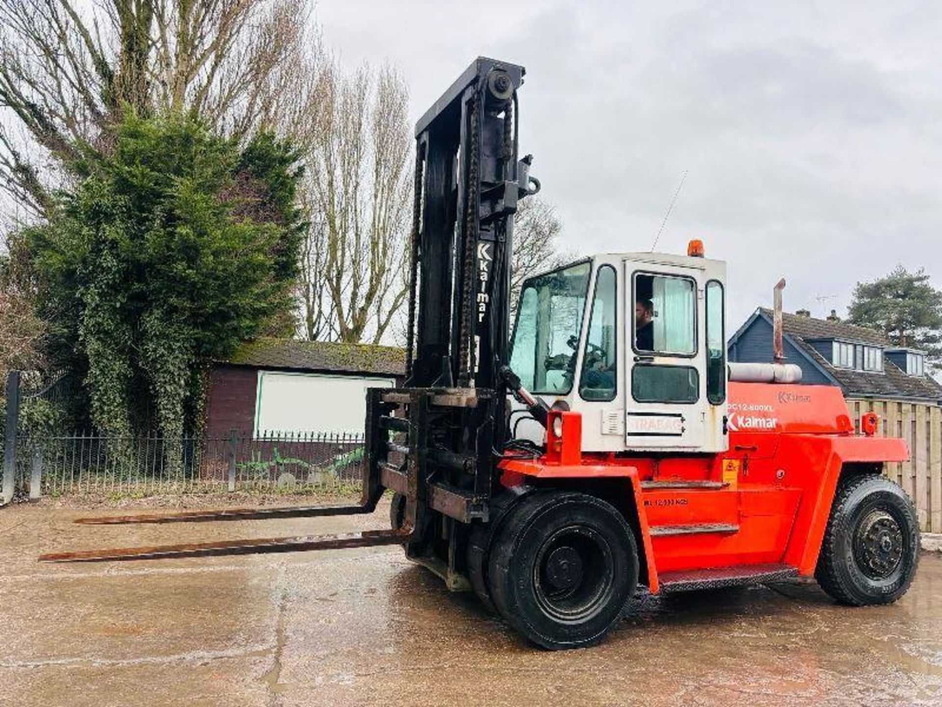 KALMAR DC12-600XL 12 TON FORKLIFT C/W TINE POSITIONER & SIDE SHIFT - Image 14 of 15