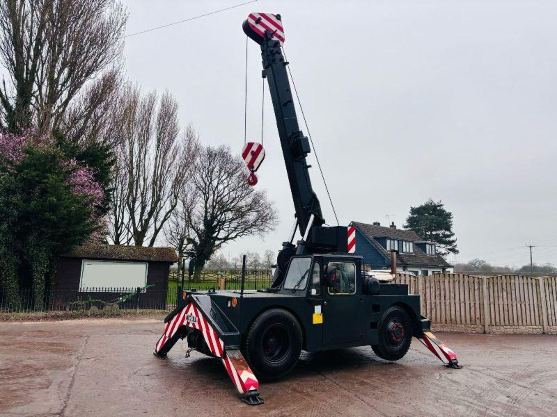 GROVES IND36 MOBILE CRANE C/W DOUBLE PUSH OUT BOOM - Image 3 of 17