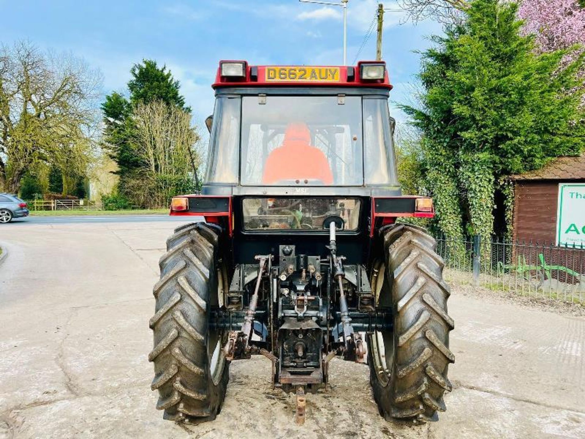 CASE 885XL TRACTOR C/W FRONT LOADER - Image 14 of 19