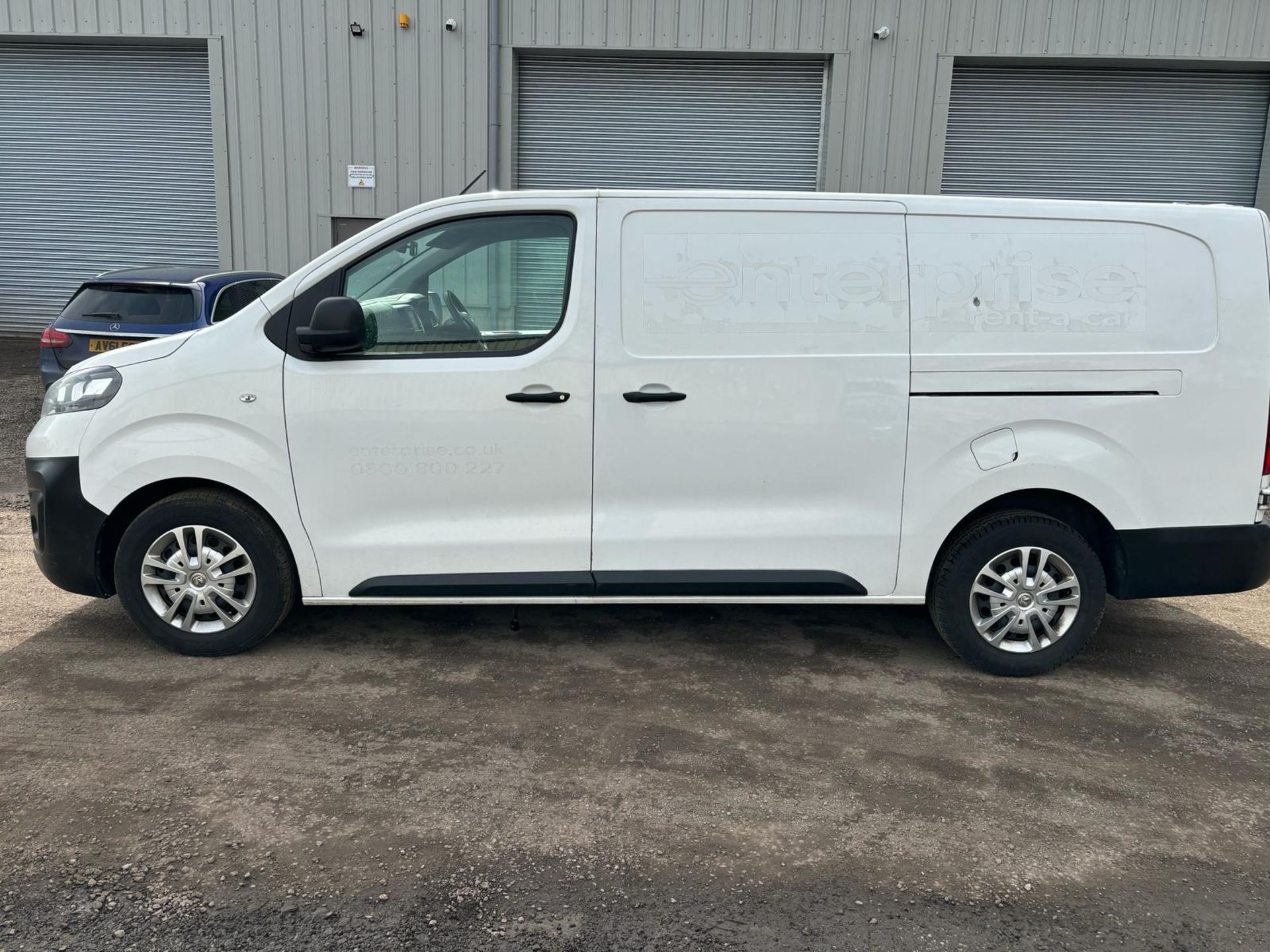 2020 70 VAUXHALL VIVARO DYNAMIC PABEL VAN - 70K MILES - AIR CON - EURO 6 - PLY LINED  - Image 5 of 10