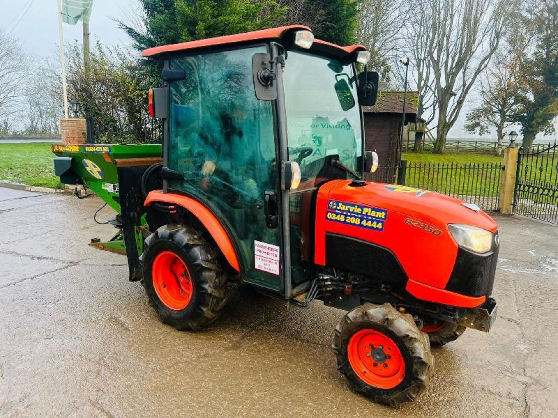 KUBOTA B2350 4WD TRACTOR *YEAR 2018* AMAZONE E+S 301 HYDRO SALT SPREADER