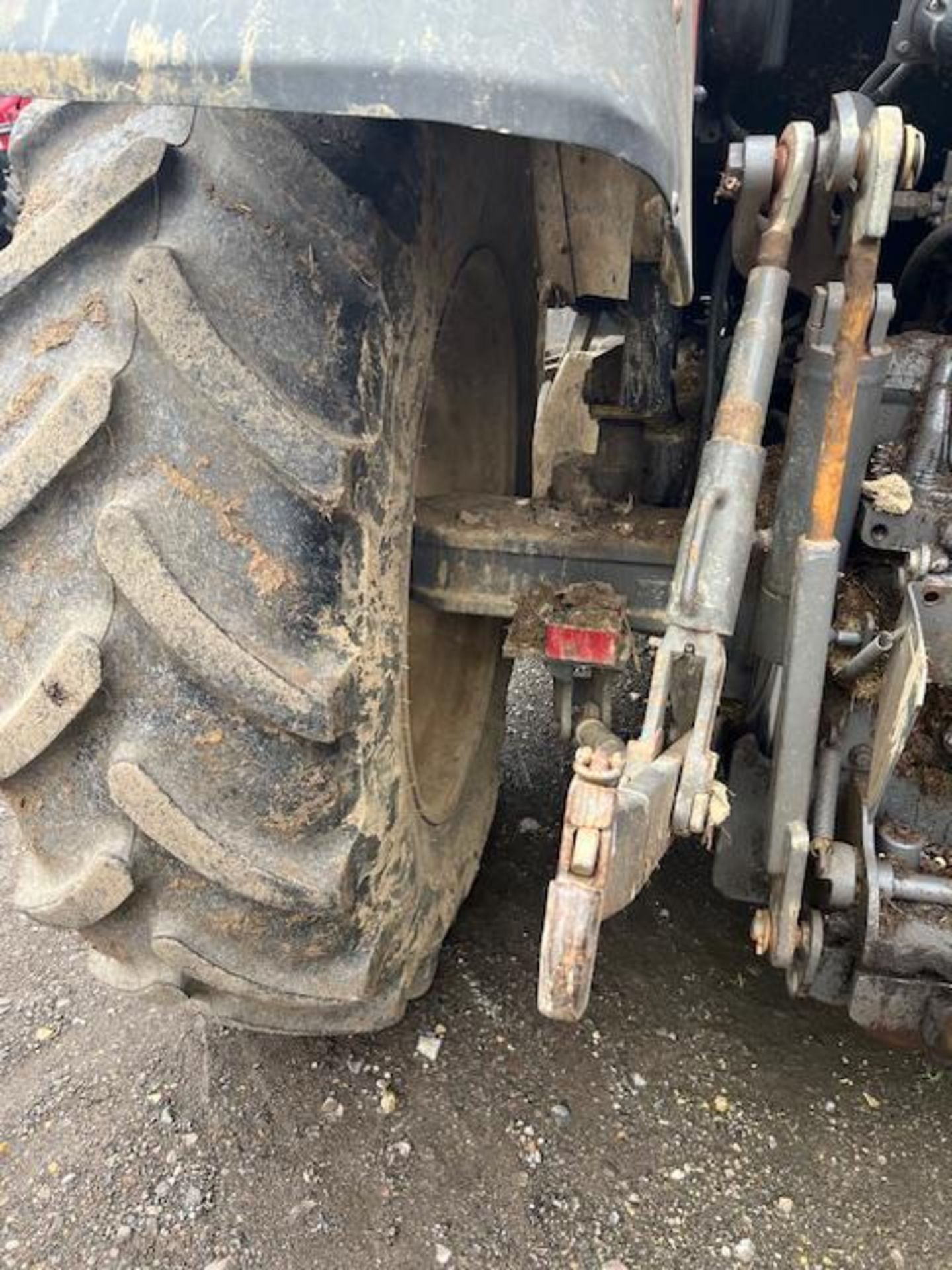 2010 MASSEY FERGUSON 5455 - LOADER TRACTOR - 7700 HOURS - Image 5 of 30