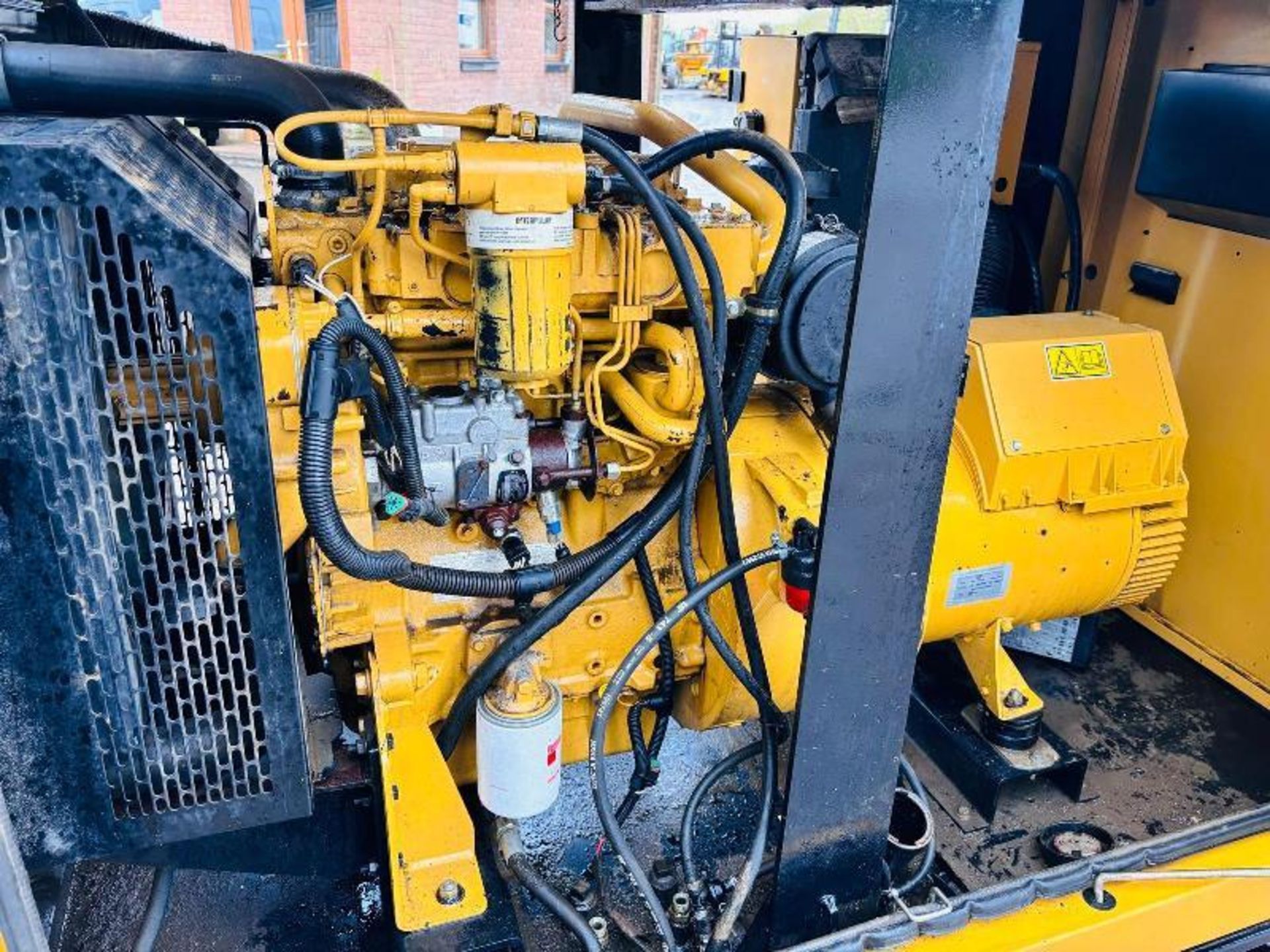 CATERPILLAR DE65E0 65KVA GENERATOR *YEAR 2015* C/W CAT ENGINE - Image 11 of 15