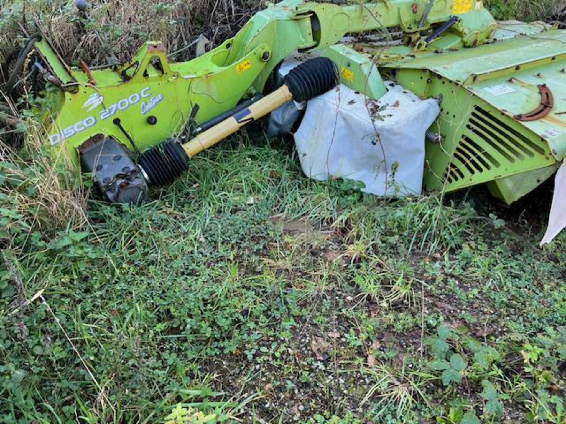 2010 CLAAS 2700 CONTOUR TRACTOR MOWER - Image 2 of 6