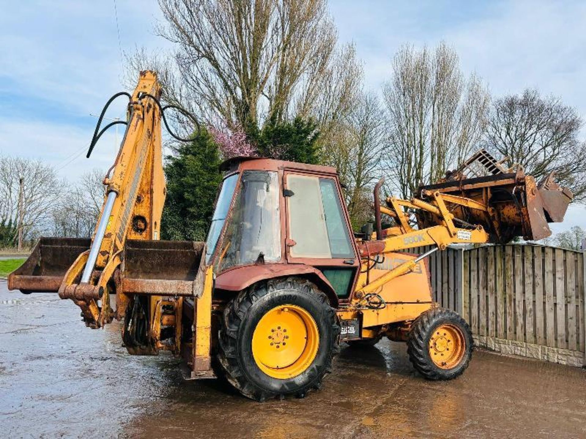 CASE 580K 4WD BACKHOE DIGGER C/W EXTENDING DIG  - Image 13 of 20