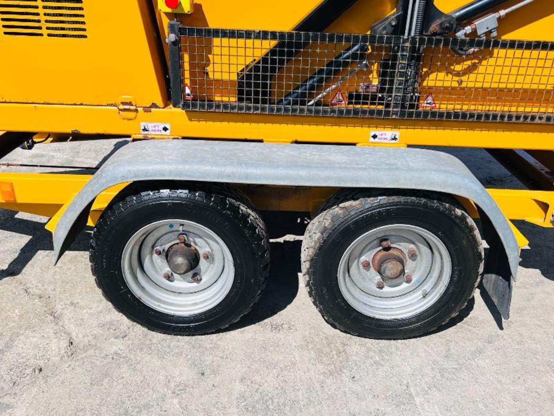 ROADMENDER MODEL 1 TWIN AXLE TARMAC HOT BOX *YEAR 2017, 176 HOURS* - Bild 11 aus 18