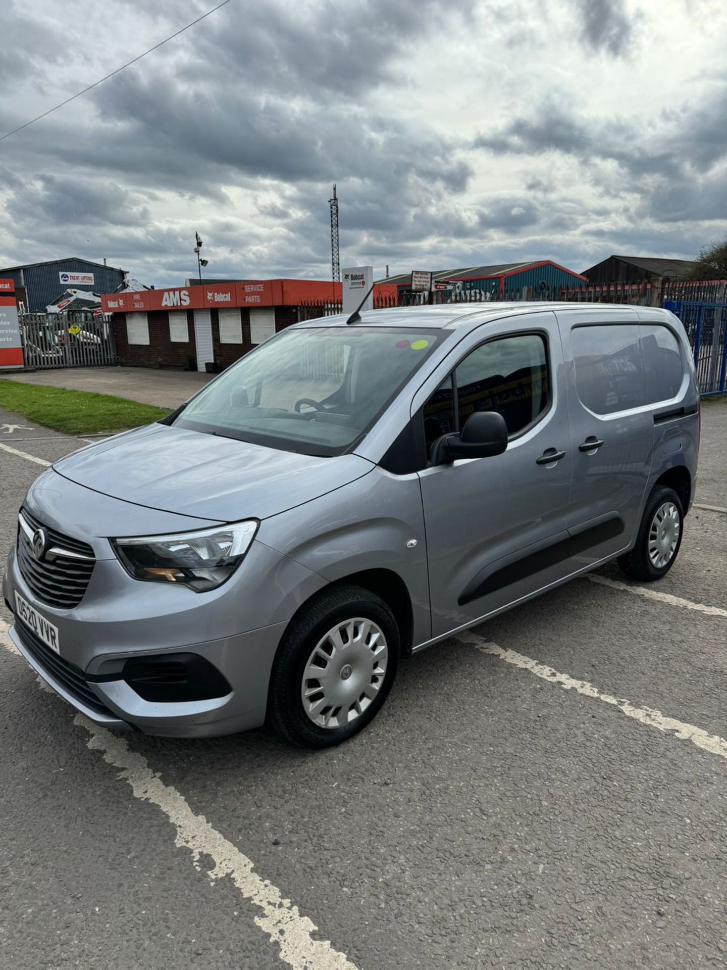 2020 20 VAUXHALL COMBO SPORTIVE PANEL VAN - 51K MILES - PLY LINED - AIR CON. - Image 3 of 11