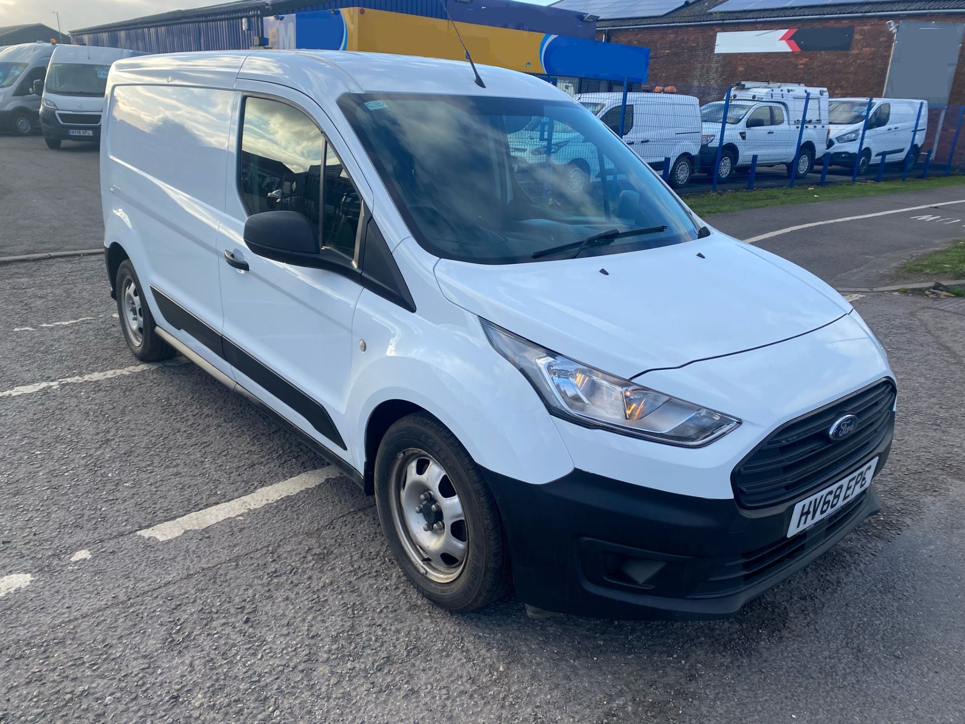 2018 68 FORD TRANSIT CONNECT L2 LWB PANEL VAN - 90K MILES - EURO 6 - 6 SPEED - PLY LINED - Image 10 of 12