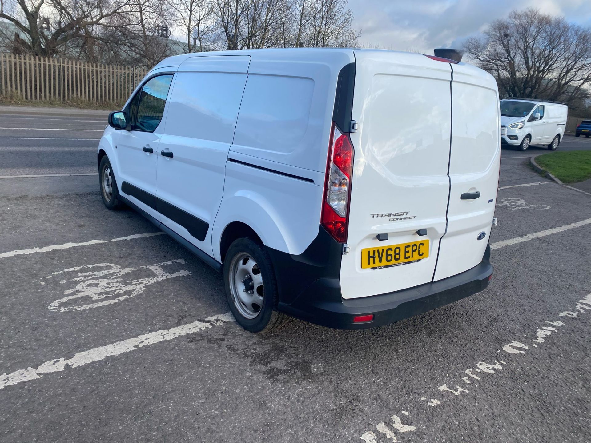 2018 68 FORD TRANSIT CONNECT L2 LWB PANEL VAN - 90K MILES - EURO 6 - 6 SPEED - PLY LINED - Image 2 of 12