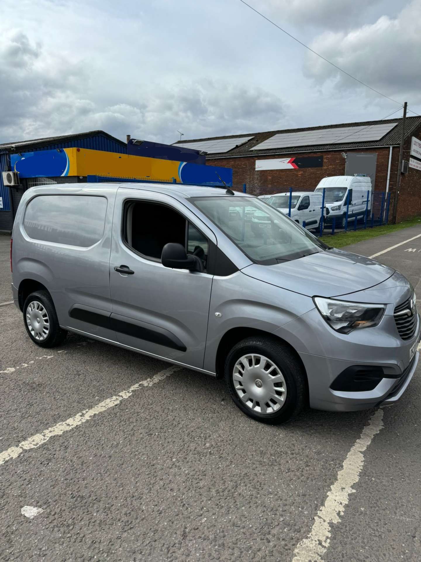 2020 20 VAUXHALL COMBO SPORTIVE PANEL VAN - 51K MILES - PLY LINED - AIR CON.