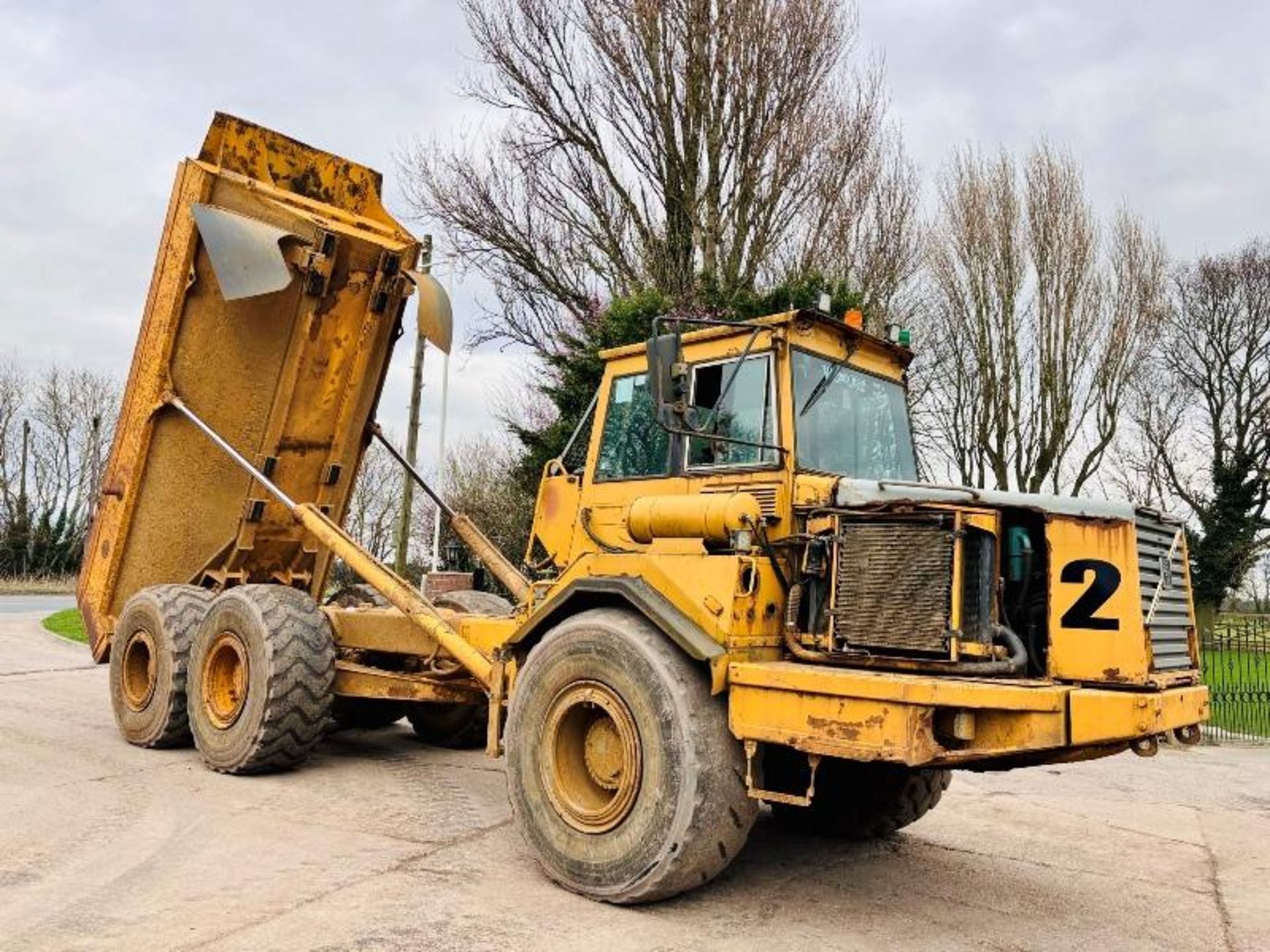 VOLVO A25C 6X6 ARTICULATED DUMP TRUCK - Bild 11 aus 18