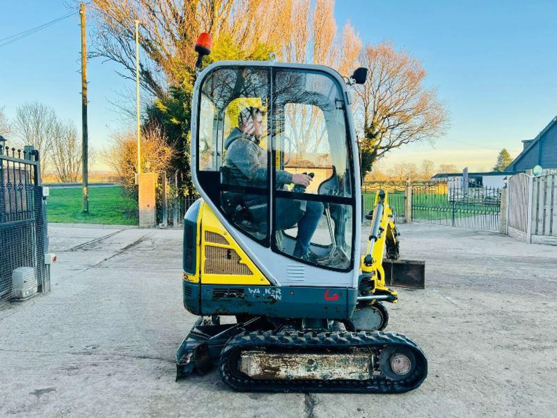 WACKER NEUSON ET16 EXCAVATOR *YEAR 2019, 2198 HOURS* C/W EXPANDING TRACKS - Image 6 of 16